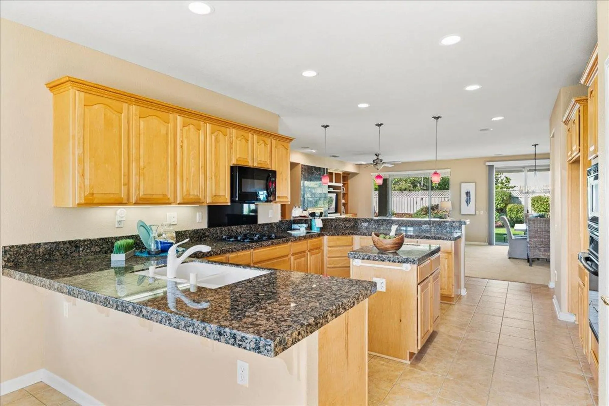 Property Slideshow image 18 of 34 | 1816 barn valley ln, Lincoln, CA, 95648