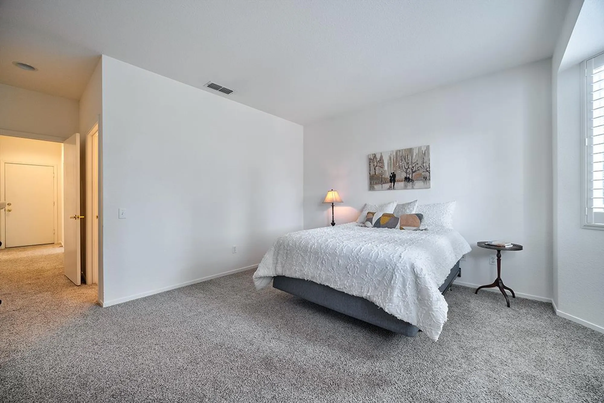 Property Slideshow image 30 of 42 | 221 silver strike ct, Roseville, CA, 95747
