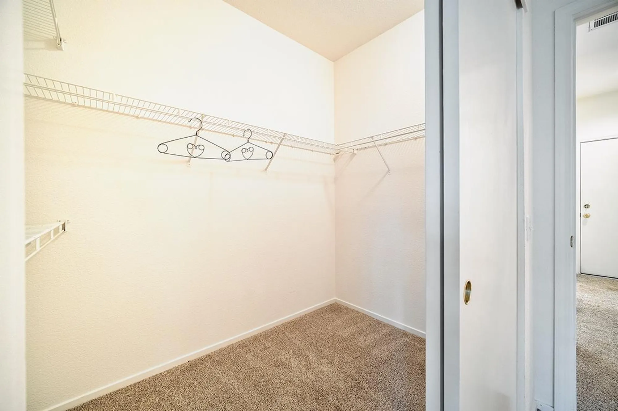 Property Slideshow image 34 of 42 | 221 silver strike ct, Roseville, CA, 95747