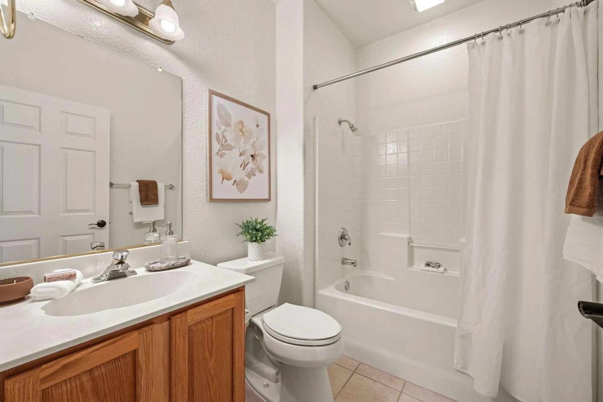 Property Slideshow image 13 of 19 | 1892 farmgate ln, Lincoln, CA, 95648