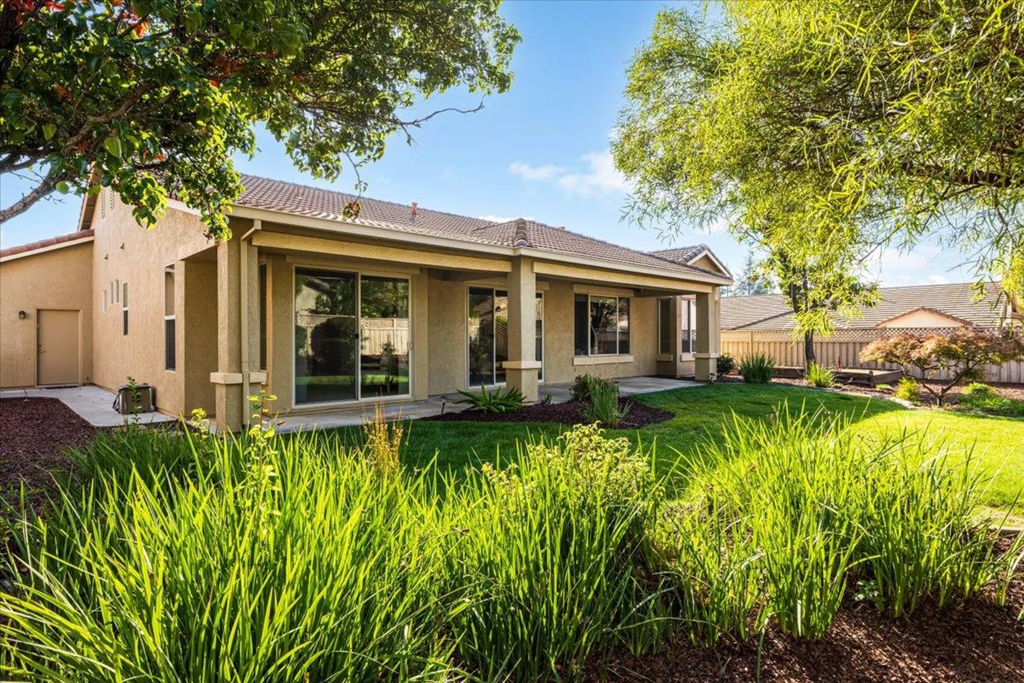 Property Slideshow image 7 of 34 | 1816 barn valley ln, Lincoln, CA, 95648