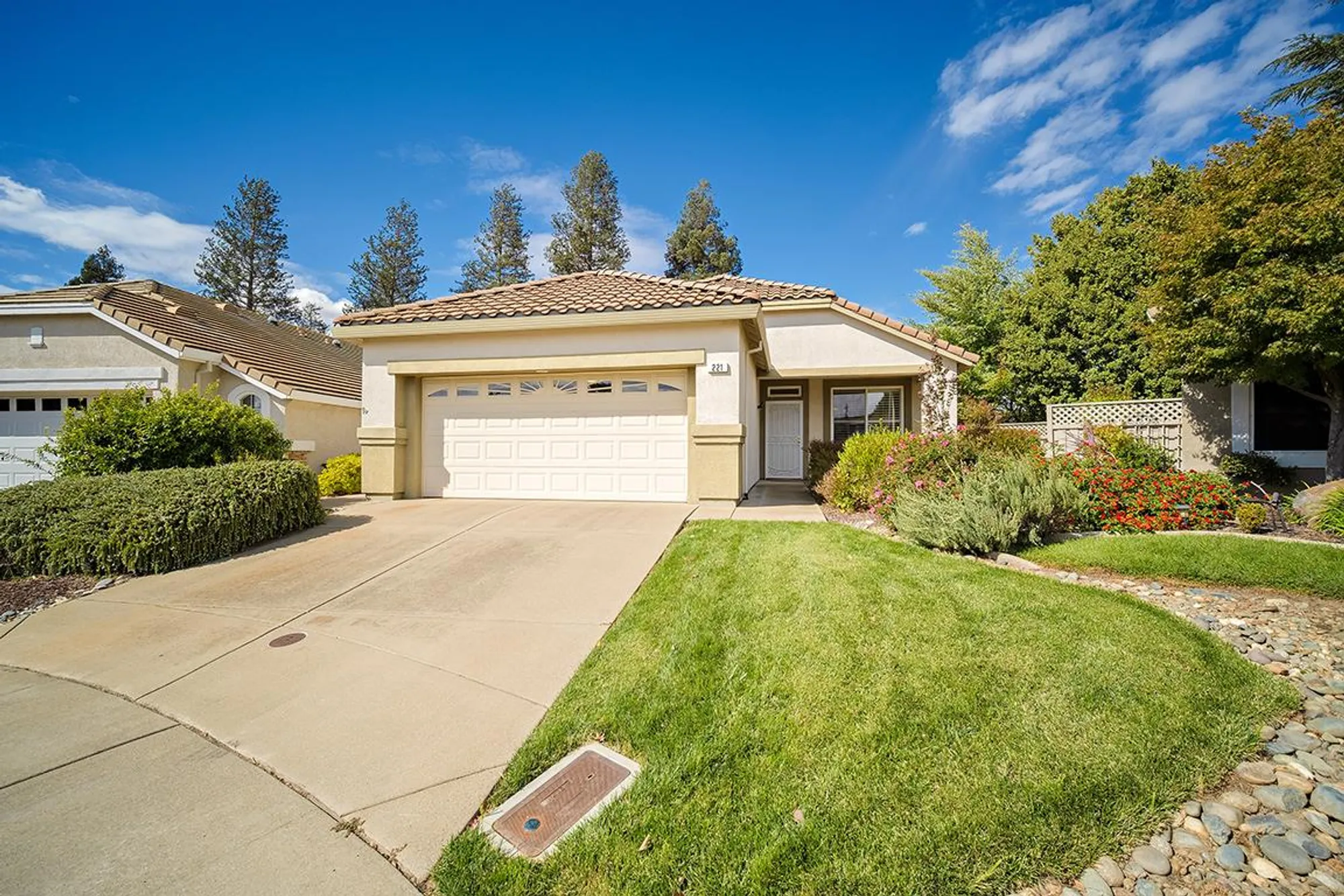 Property Slideshow image 10 of 42 | 221 silver strike ct, Roseville, CA, 95747