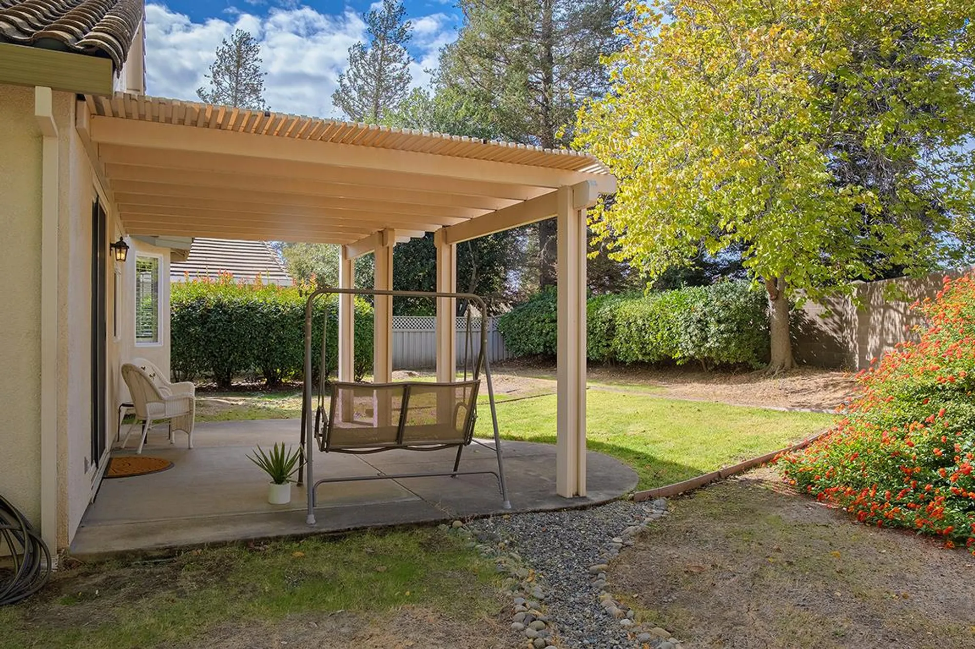 Property Slideshow image 2 of 42 | 221 silver strike ct, Roseville, CA, 95747