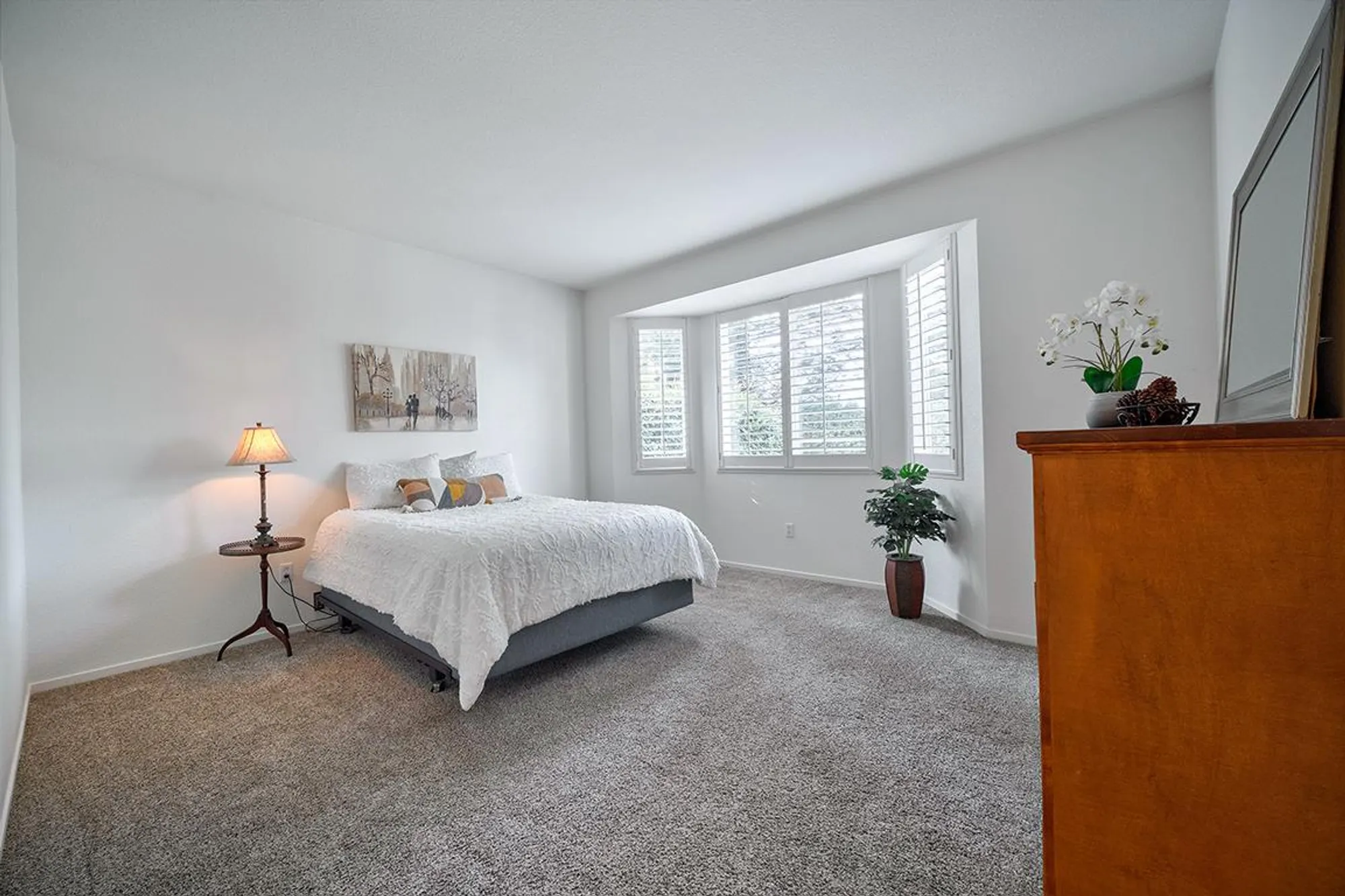Property Slideshow image 28 of 42 | 221 silver strike ct, Roseville, CA, 95747