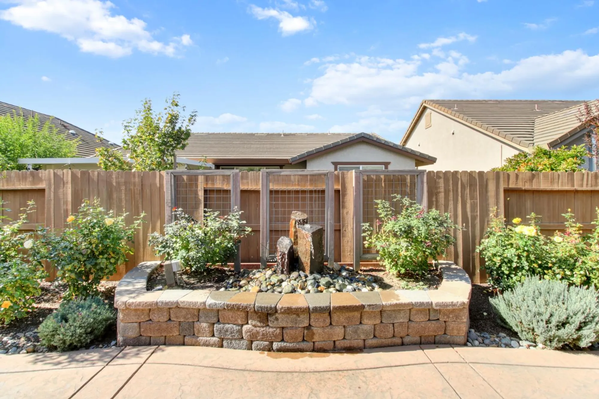 Property Slideshow image 39 of 64 | 9590 oakham way, Elk Grove, CA, 95757