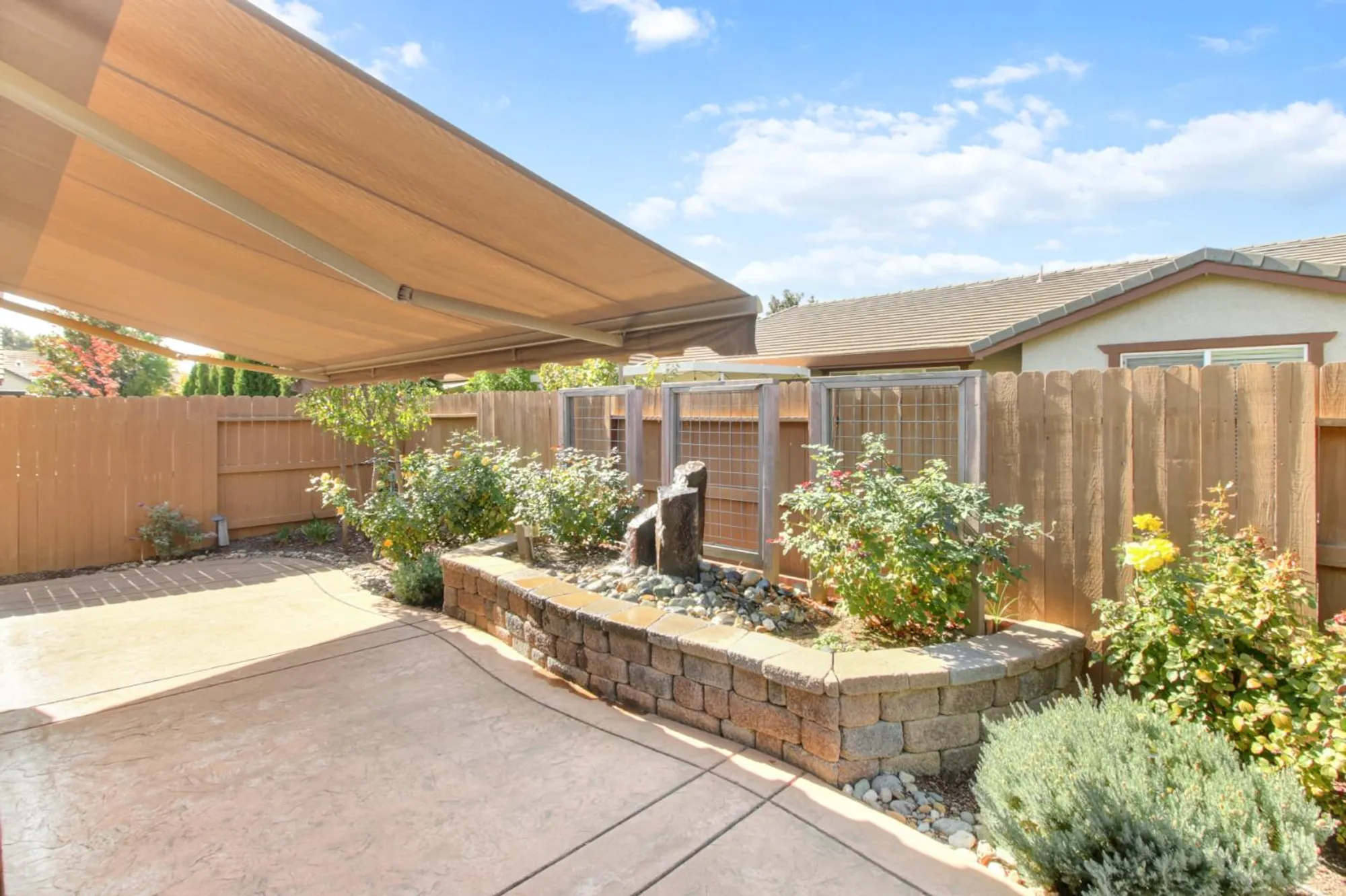 Property Slideshow image 44 of 64 | 9590 oakham way, Elk Grove, CA, 95757