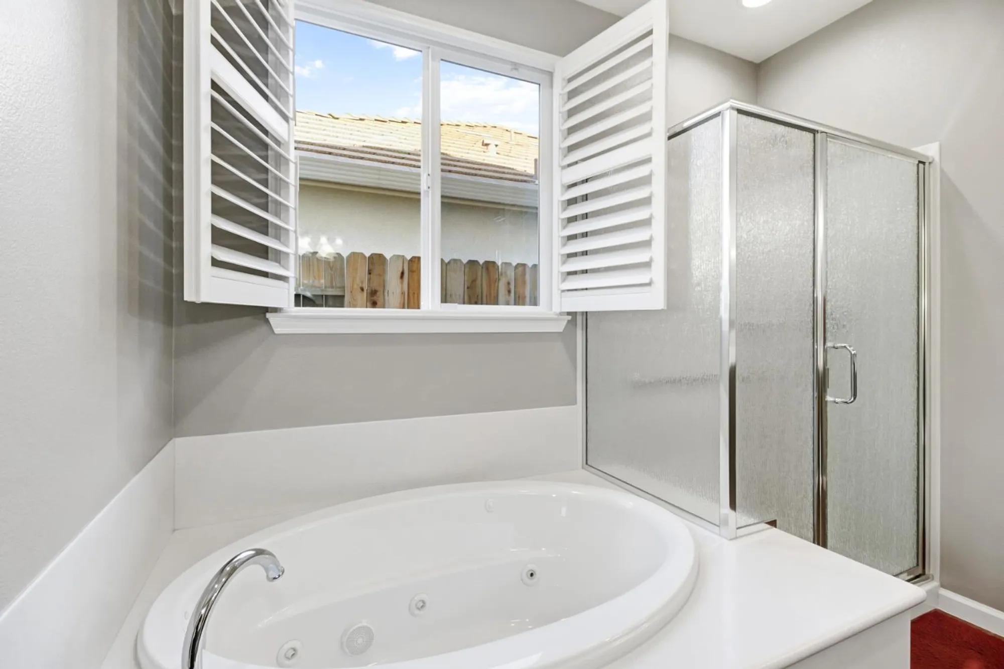 Property Slideshow image 32 of 64 | 9590 oakham way, Elk Grove, CA, 95757