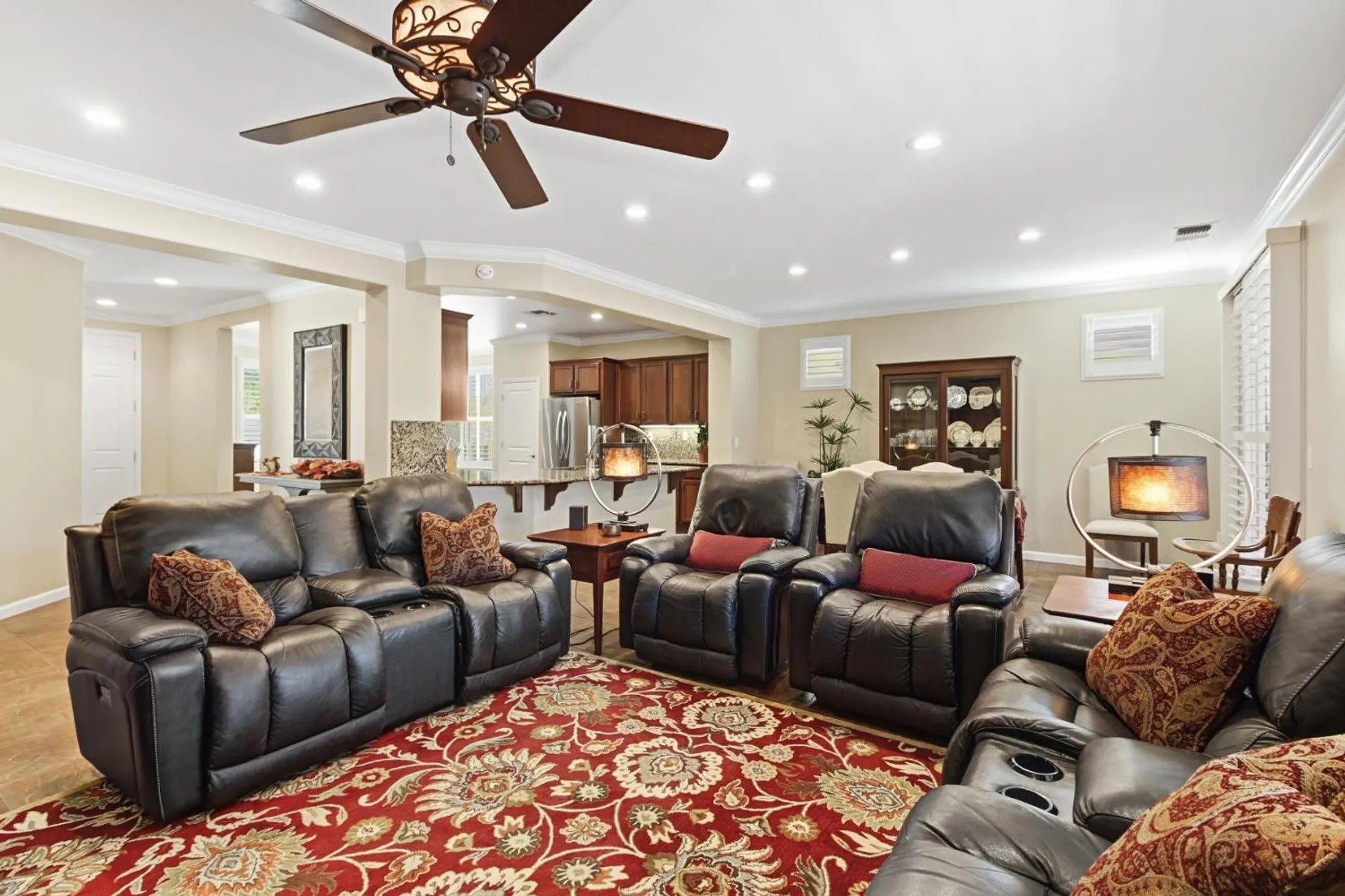 Property Slideshow image 24 of 64 | 9590 oakham way, Elk Grove, CA, 95757