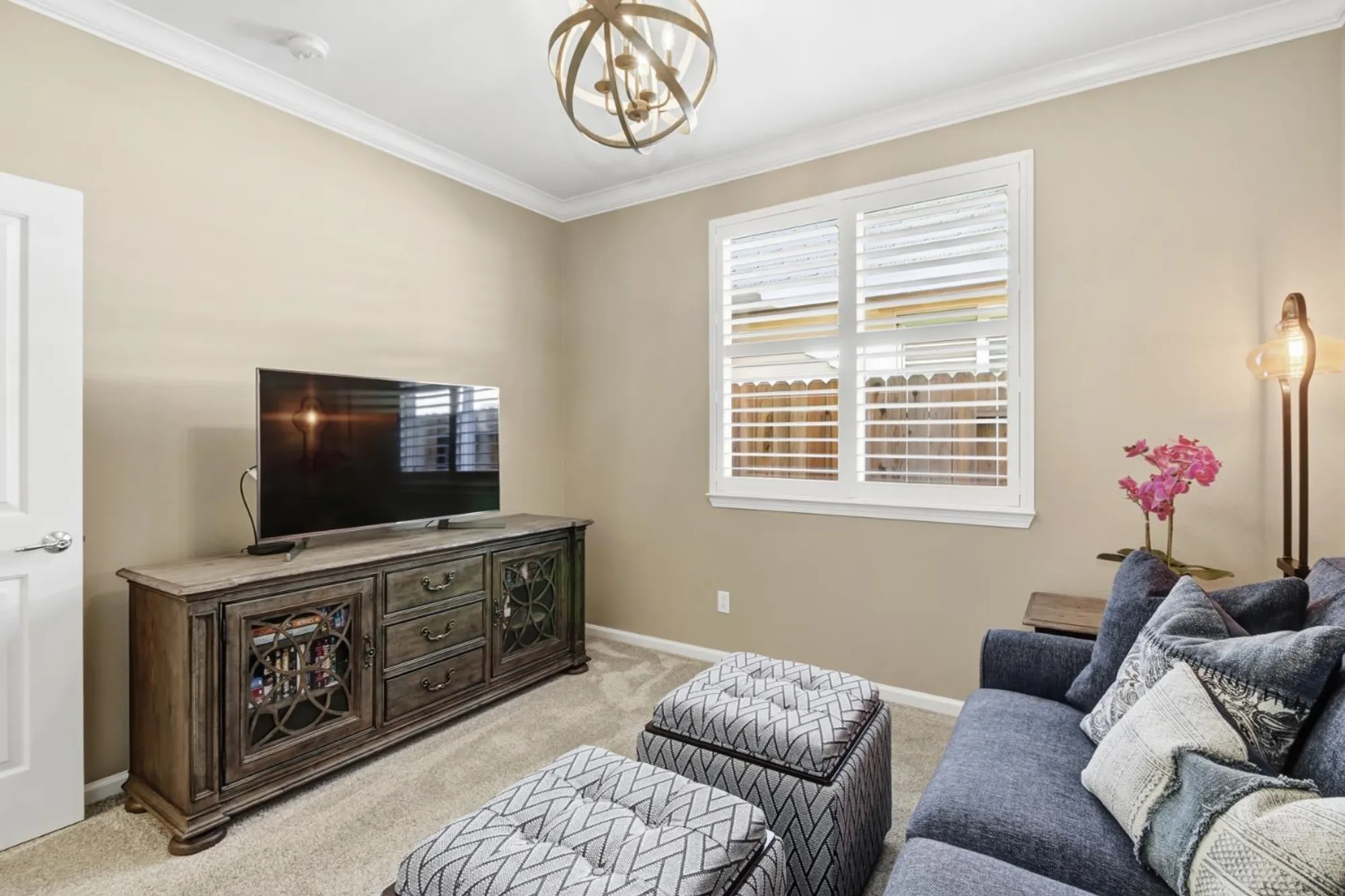 Property Slideshow image 35 of 64 | 9590 oakham way, Elk Grove, CA, 95757