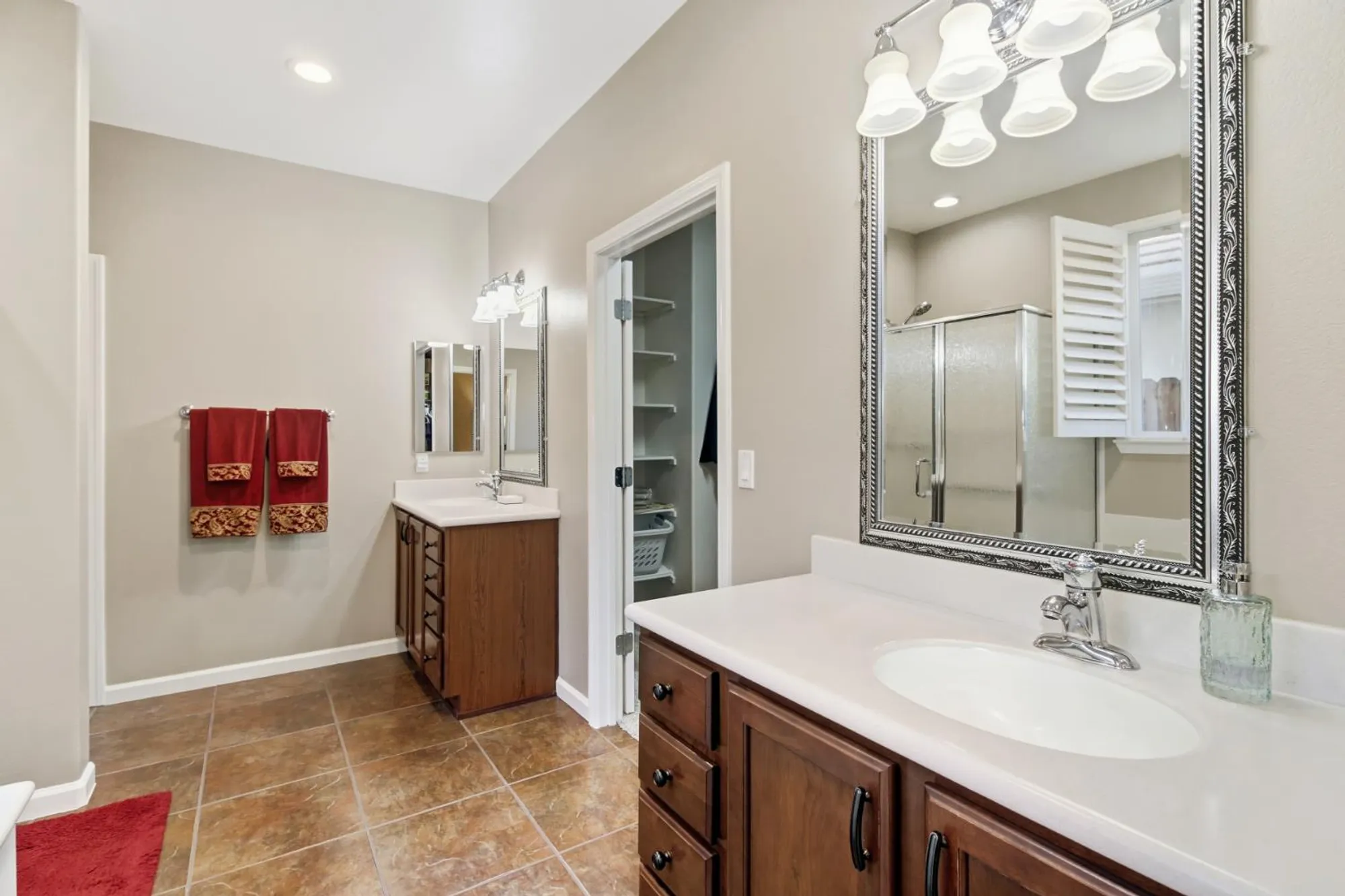 Property Slideshow image 29 of 64 | 9590 oakham way, Elk Grove, CA, 95757