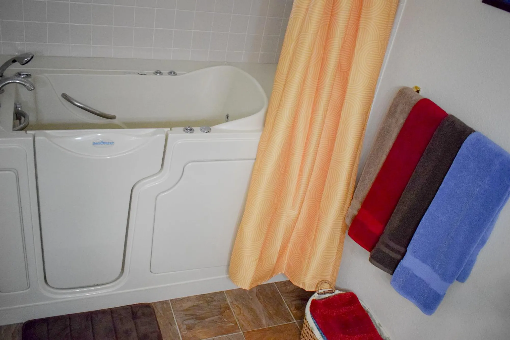 Property Slideshow image 9 of 15 | 606 village dr, Galt, CA, 95632