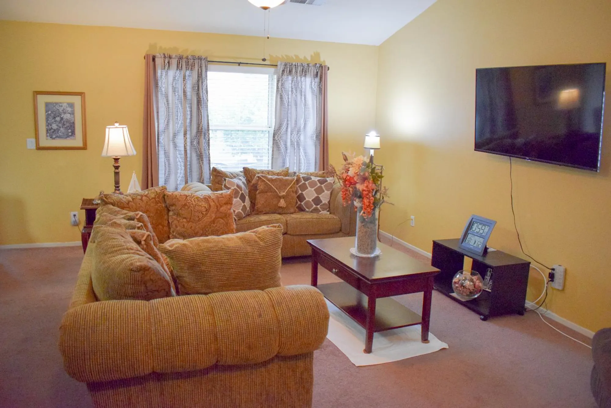 Property Slideshow image 2 of 15 | 606 village dr, Galt, CA, 95632