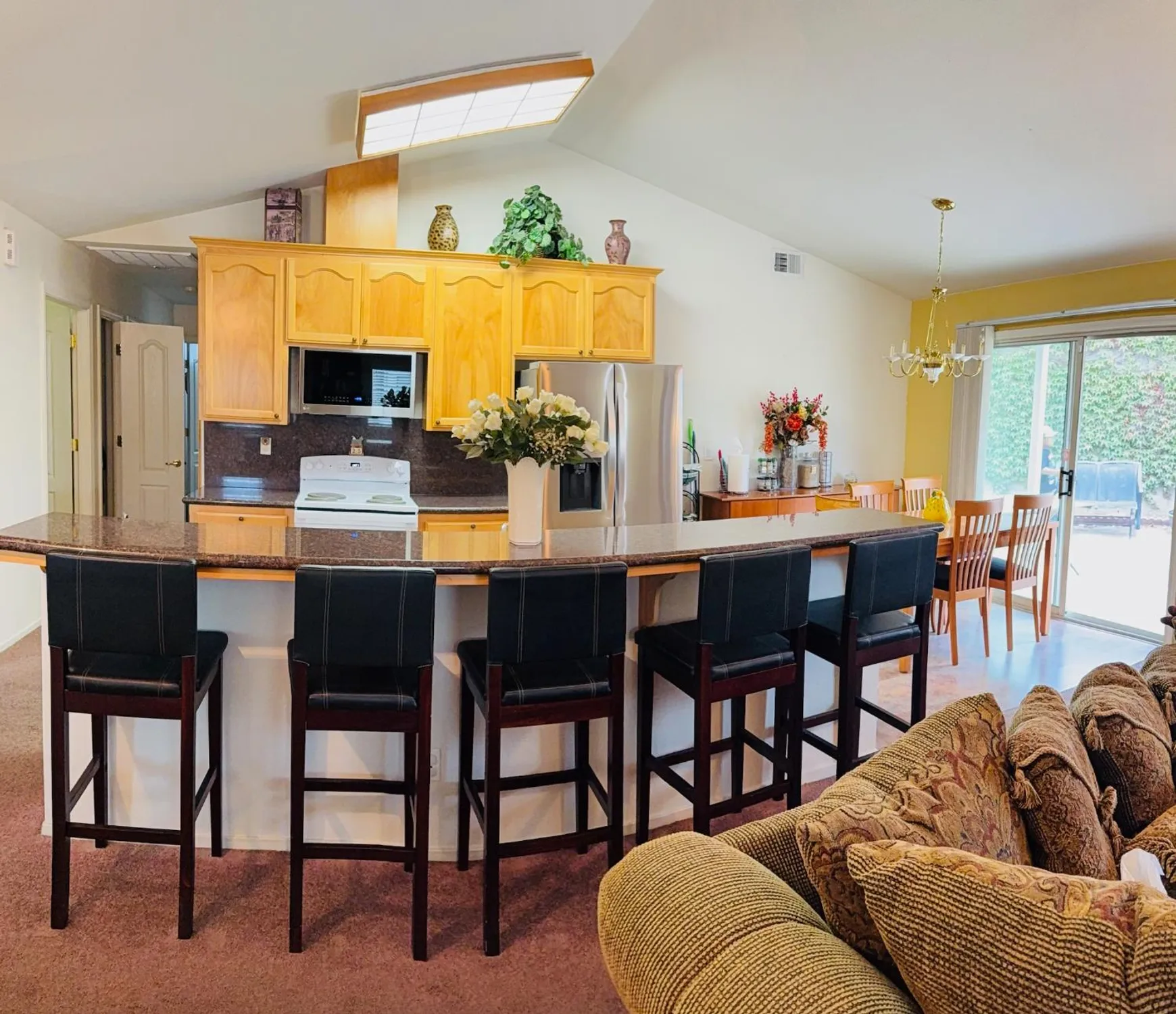 Property Slideshow image 6 of 15 | 606 village dr, Galt, CA, 95632