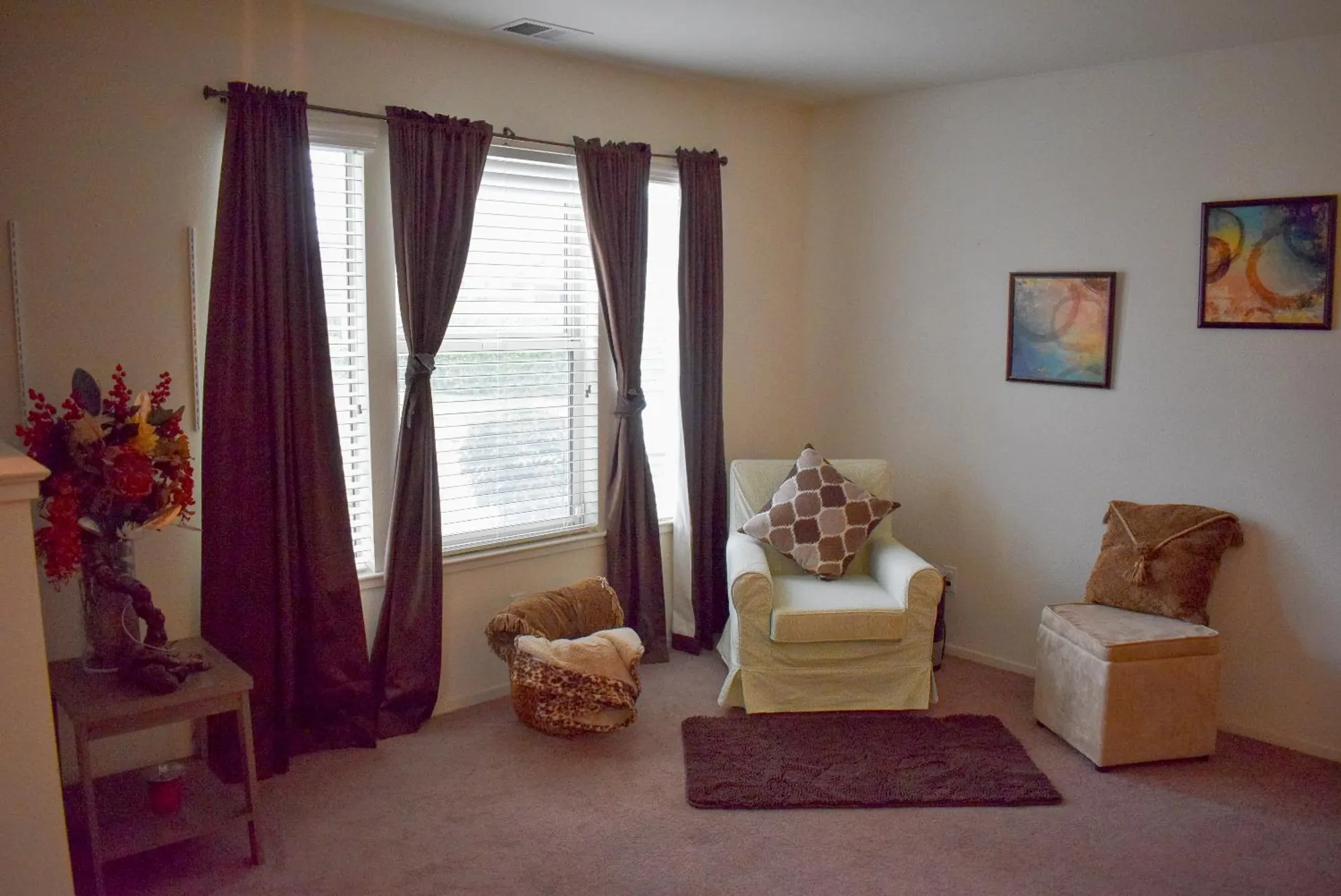 Property Slideshow image 13 of 15 | 606 village dr, Galt, CA, 95632