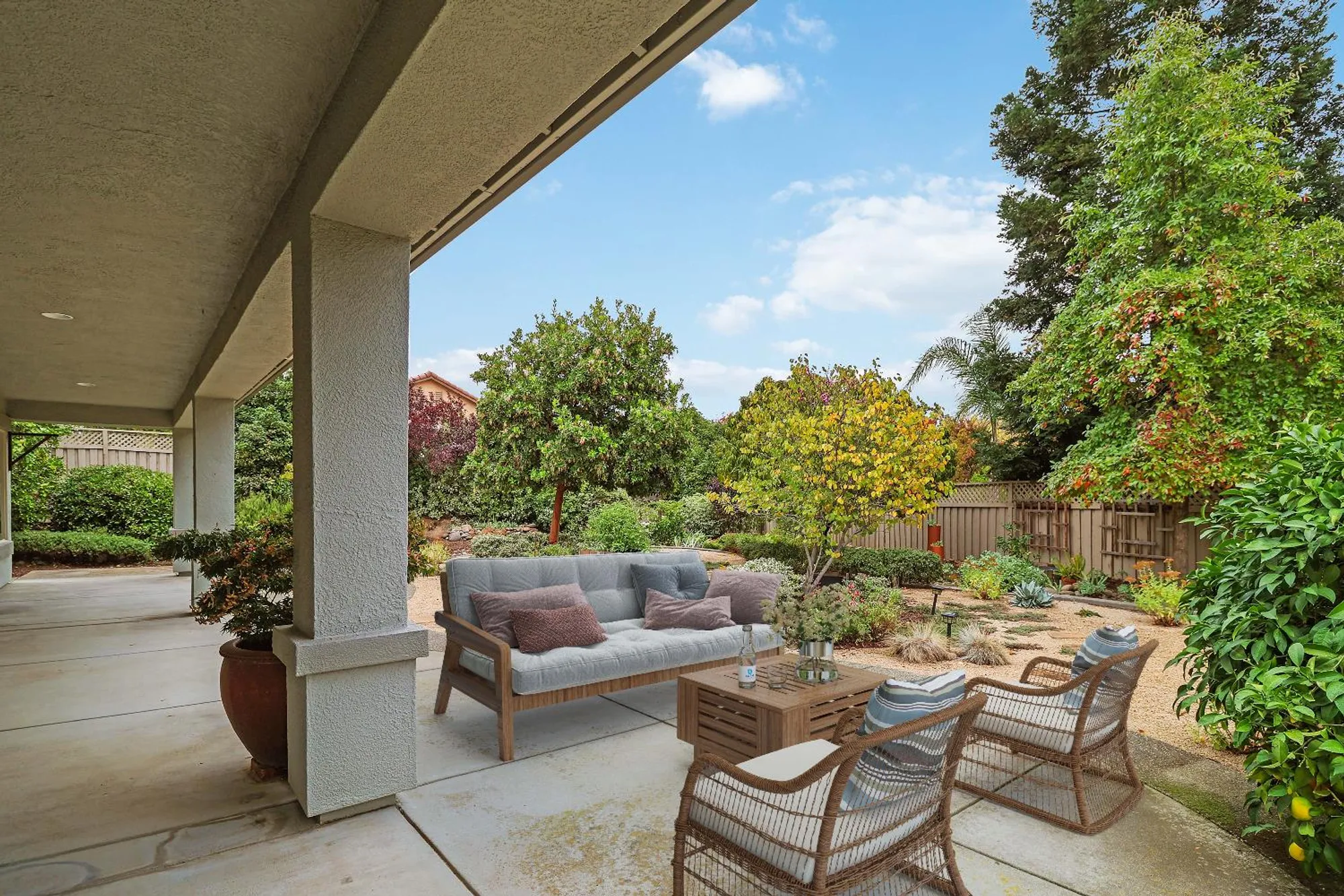 Property Slideshow image 18 of 26 | 1709 cottage rose ln, Lincoln, CA, 95648
