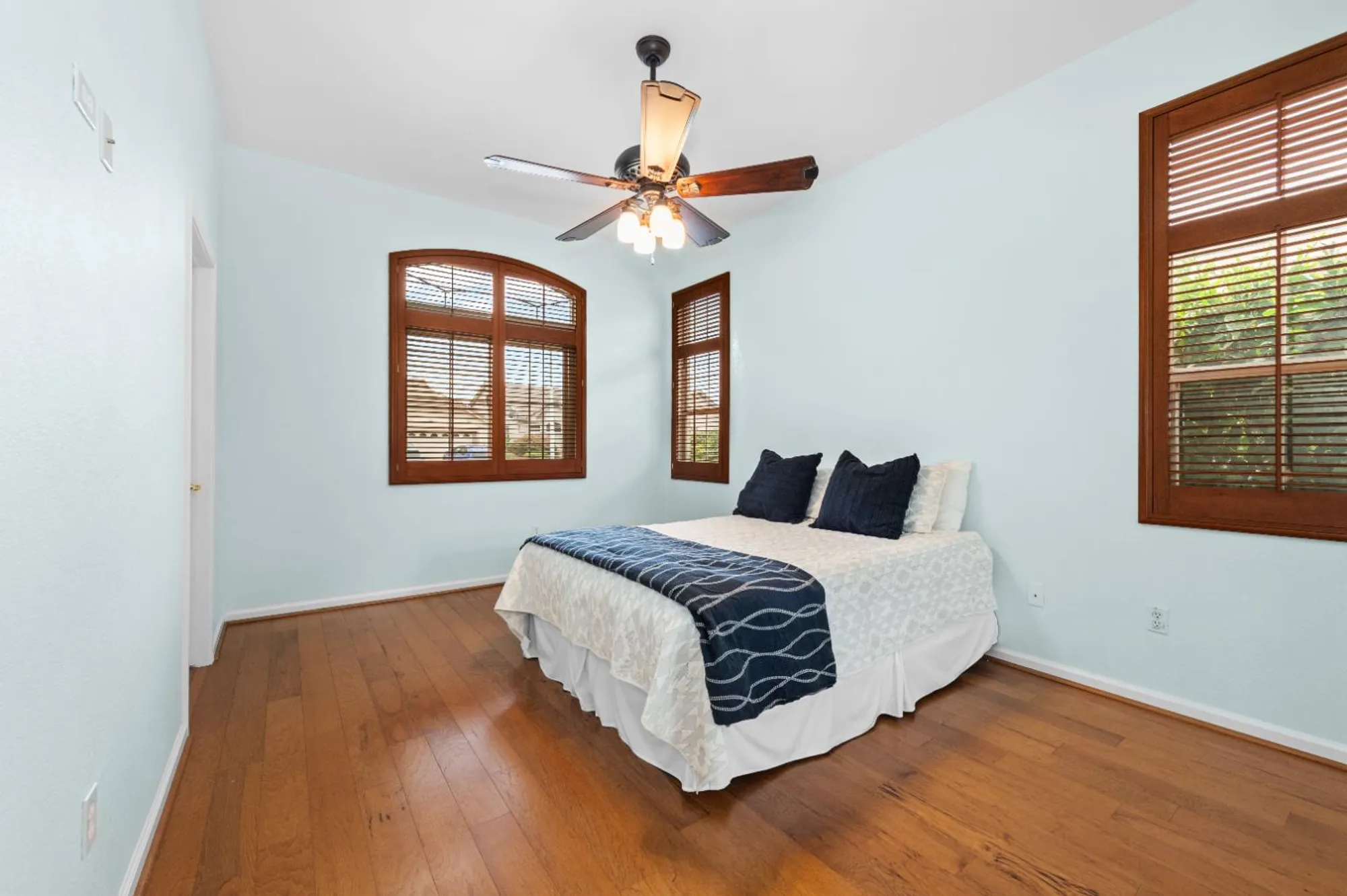 Property Slideshow image 27 of 42 | 7372 goose meadows way, Roseville, CA, 95747