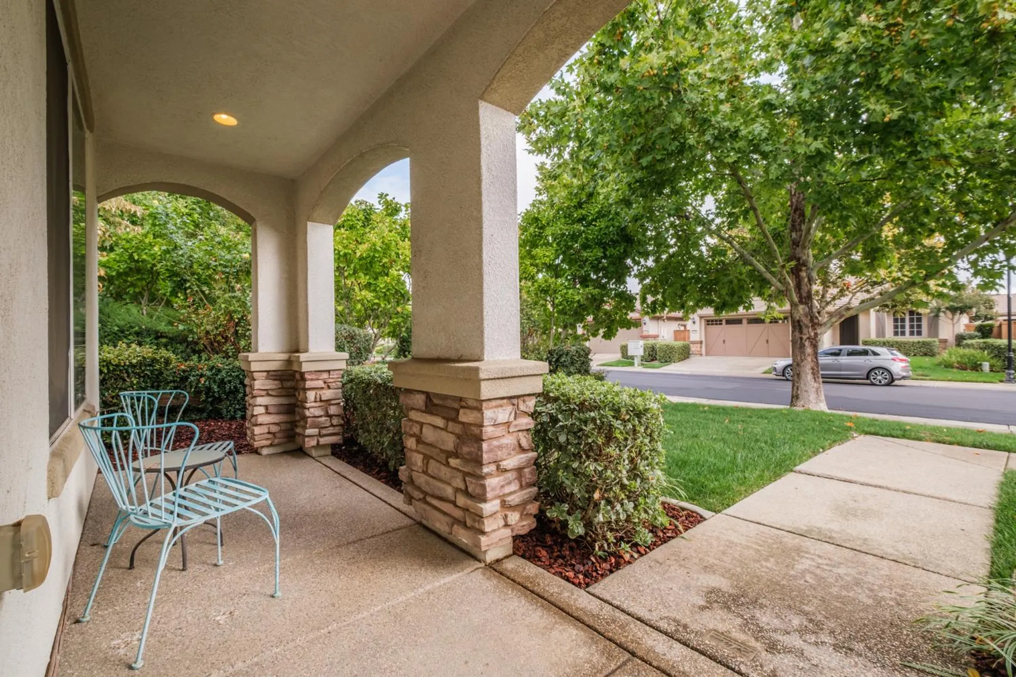 Property Slideshow image 7 of 67 | 9817 westminster way, Elk Grove, CA, 95757