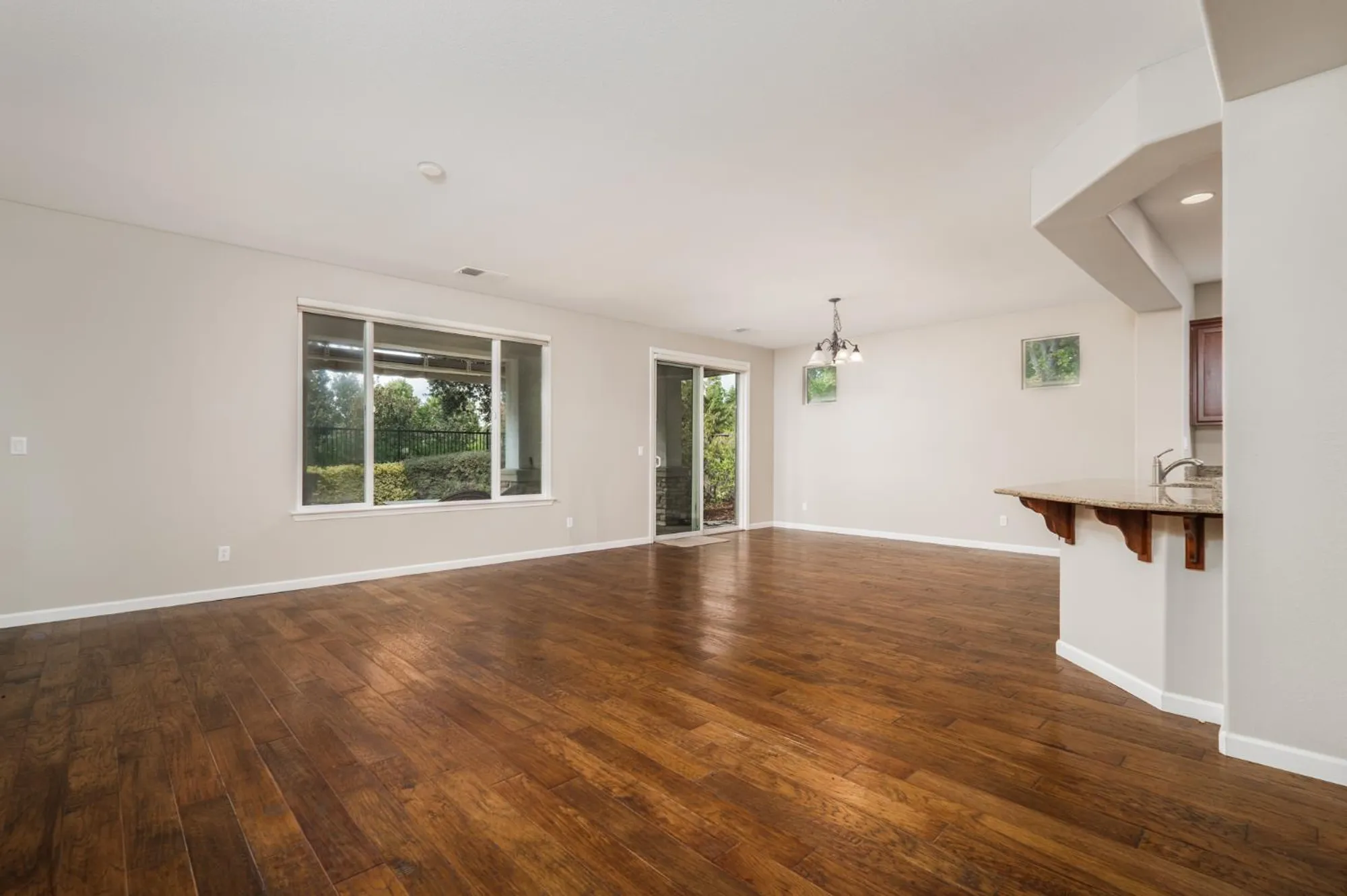 Property Slideshow image 14 of 67 | 9817 westminster way, Elk Grove, CA, 95757