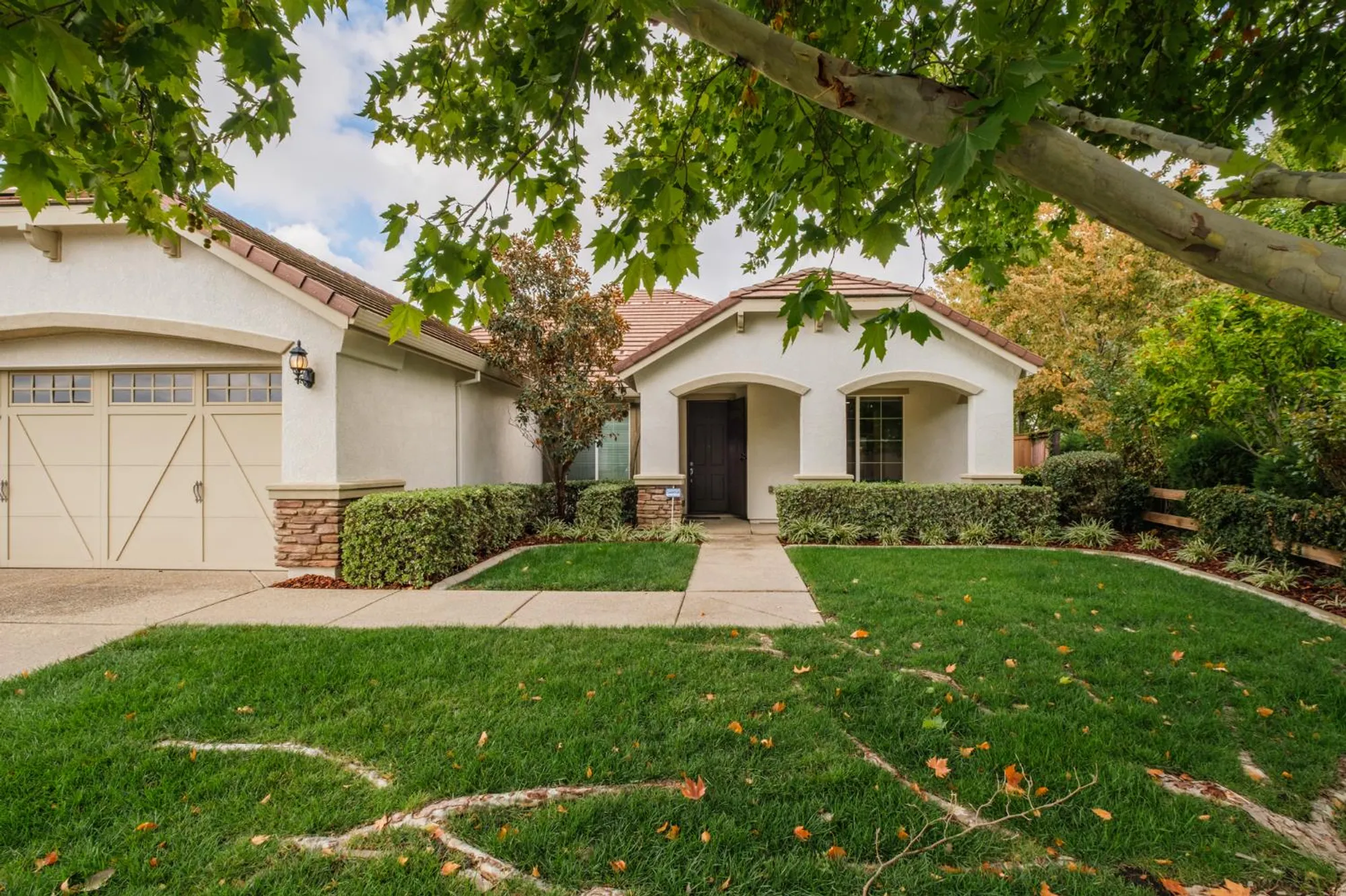 Property Slideshow image 2 of 67 | 9817 westminster way, Elk Grove, CA, 95757
