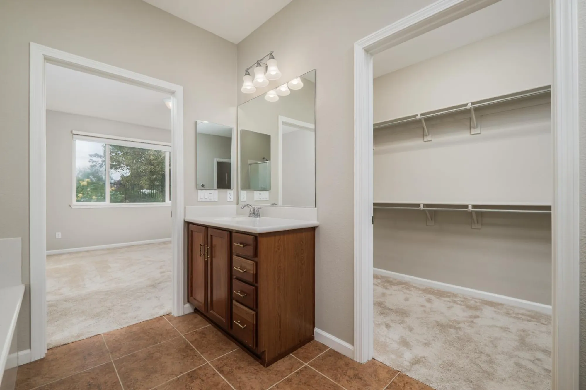 Property Slideshow image 43 of 67 | 9817 westminster way, Elk Grove, CA, 95757