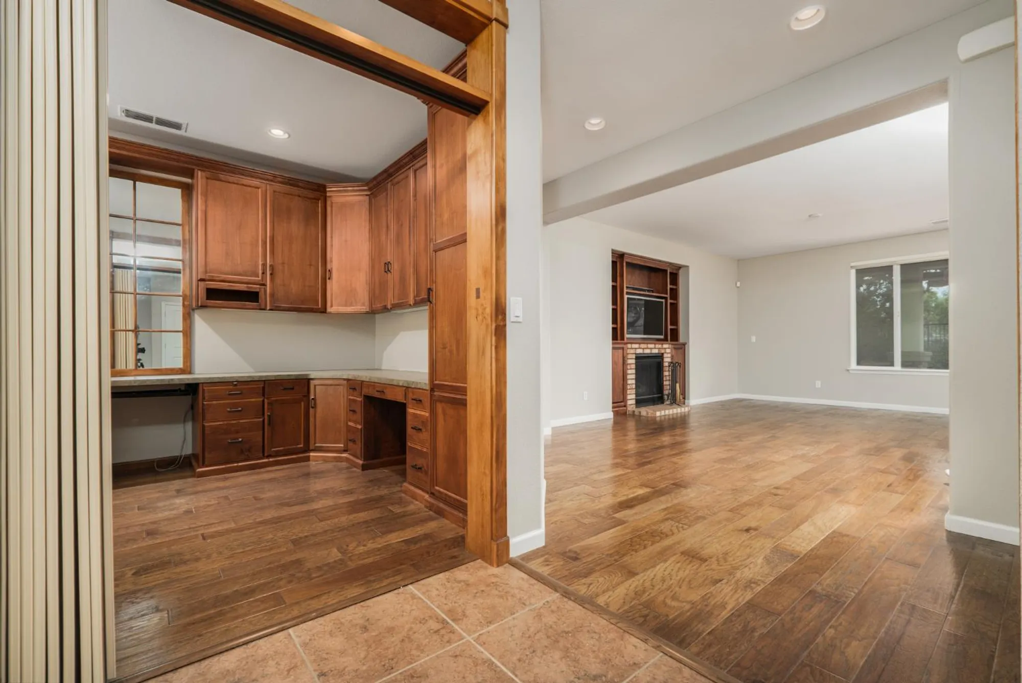Property Slideshow image 9 of 67 | 9817 westminster way, Elk Grove, CA, 95757
