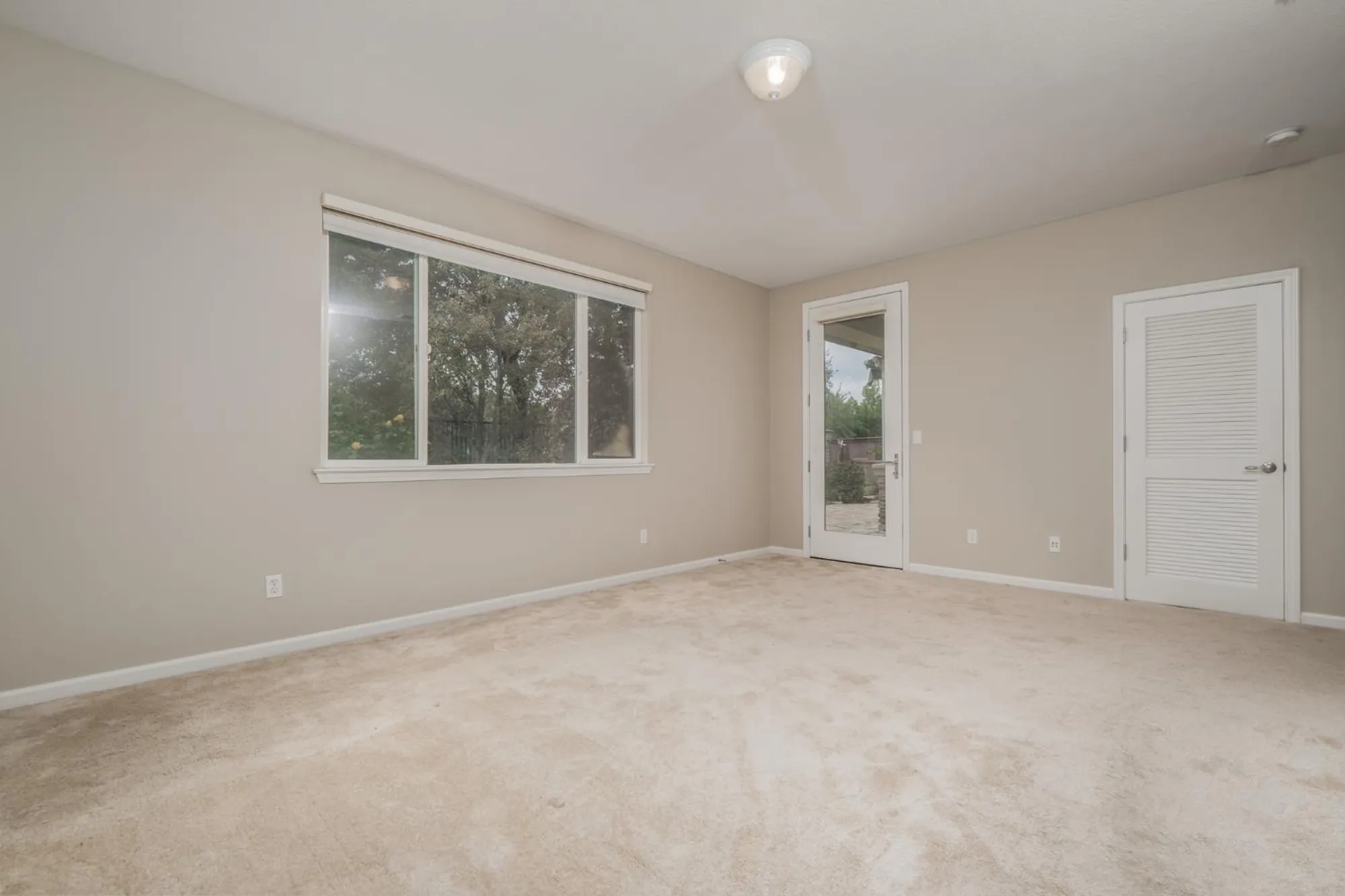 Property Slideshow image 40 of 67 | 9817 westminster way, Elk Grove, CA, 95757