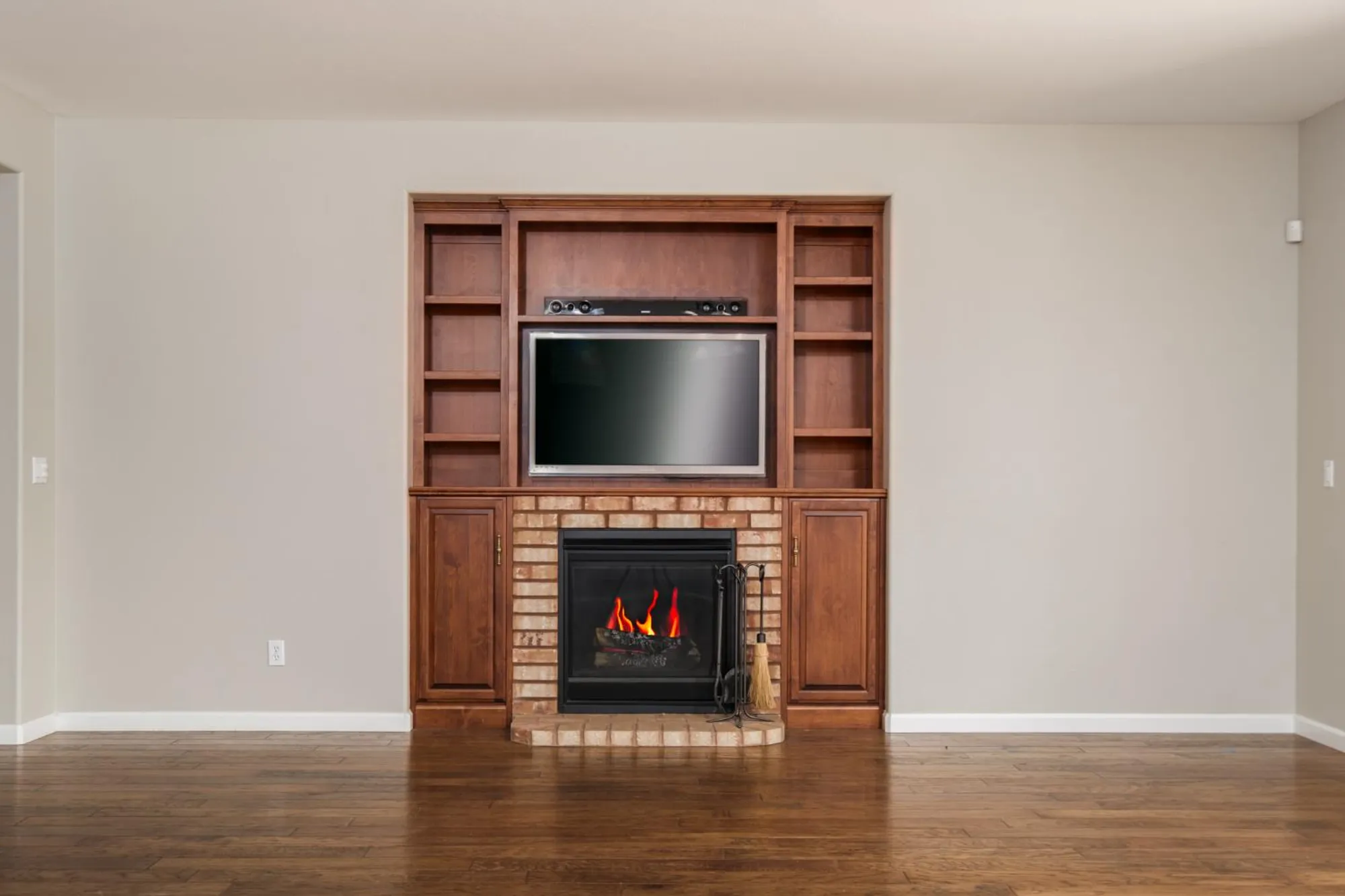 Property Slideshow image 16 of 67 | 9817 westminster way, Elk Grove, CA, 95757