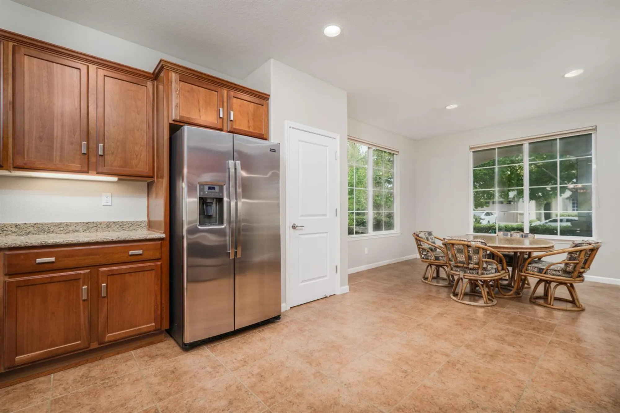 Property Slideshow image 26 of 67 | 9817 westminster way, Elk Grove, CA, 95757