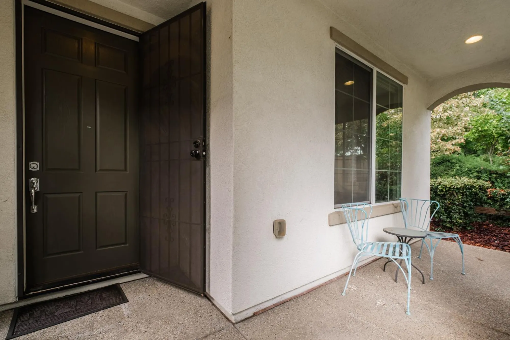 Property Slideshow image 6 of 67 | 9817 westminster way, Elk Grove, CA, 95757