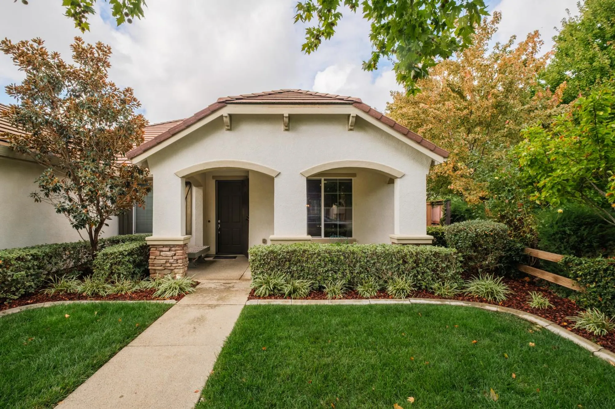 Property Slideshow image 3 of 67 | 9817 westminster way, Elk Grove, CA, 95757