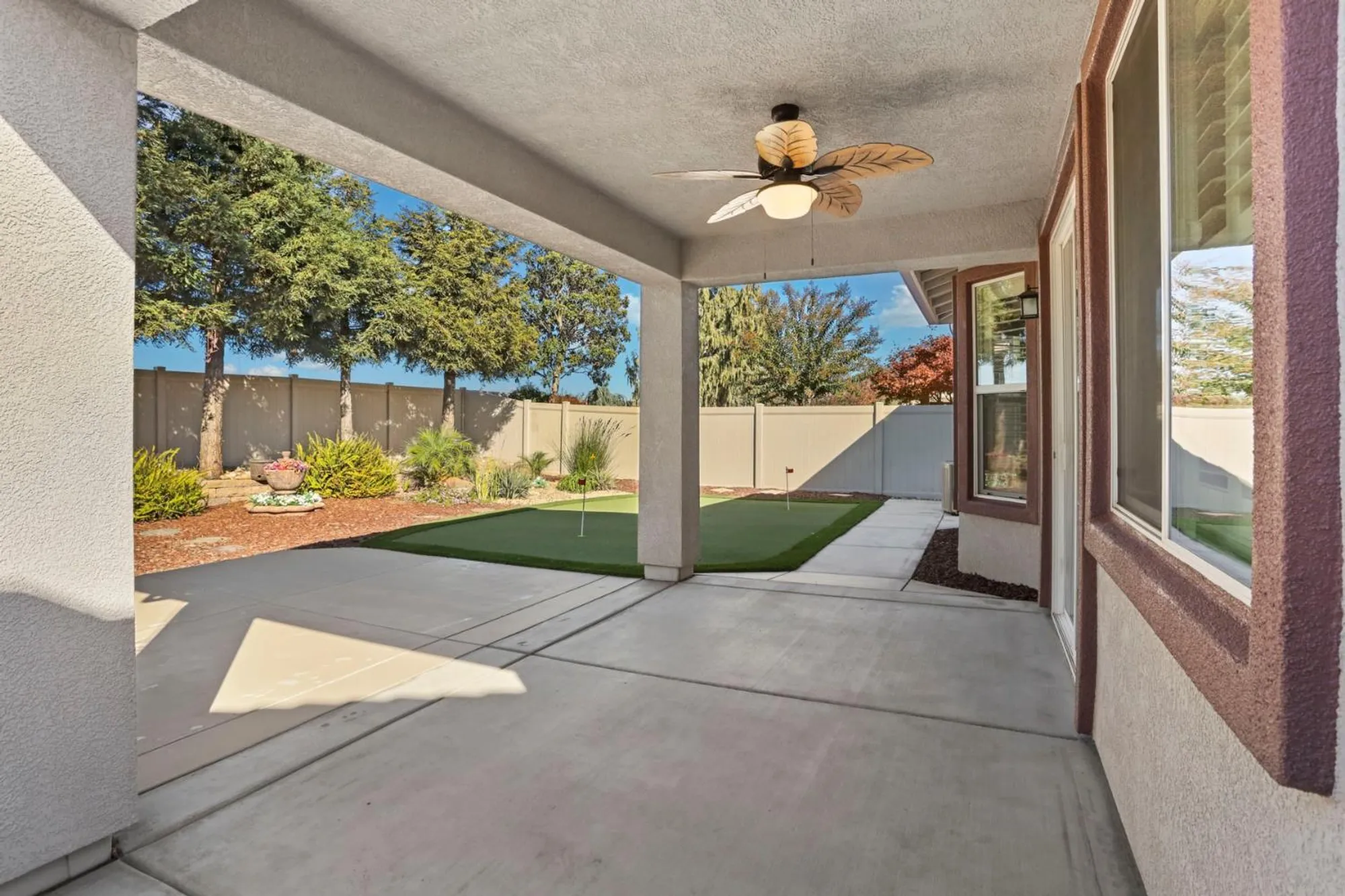 Property Slideshow image 31 of 52 | 1995 shady oak st, Manteca, CA, 95336