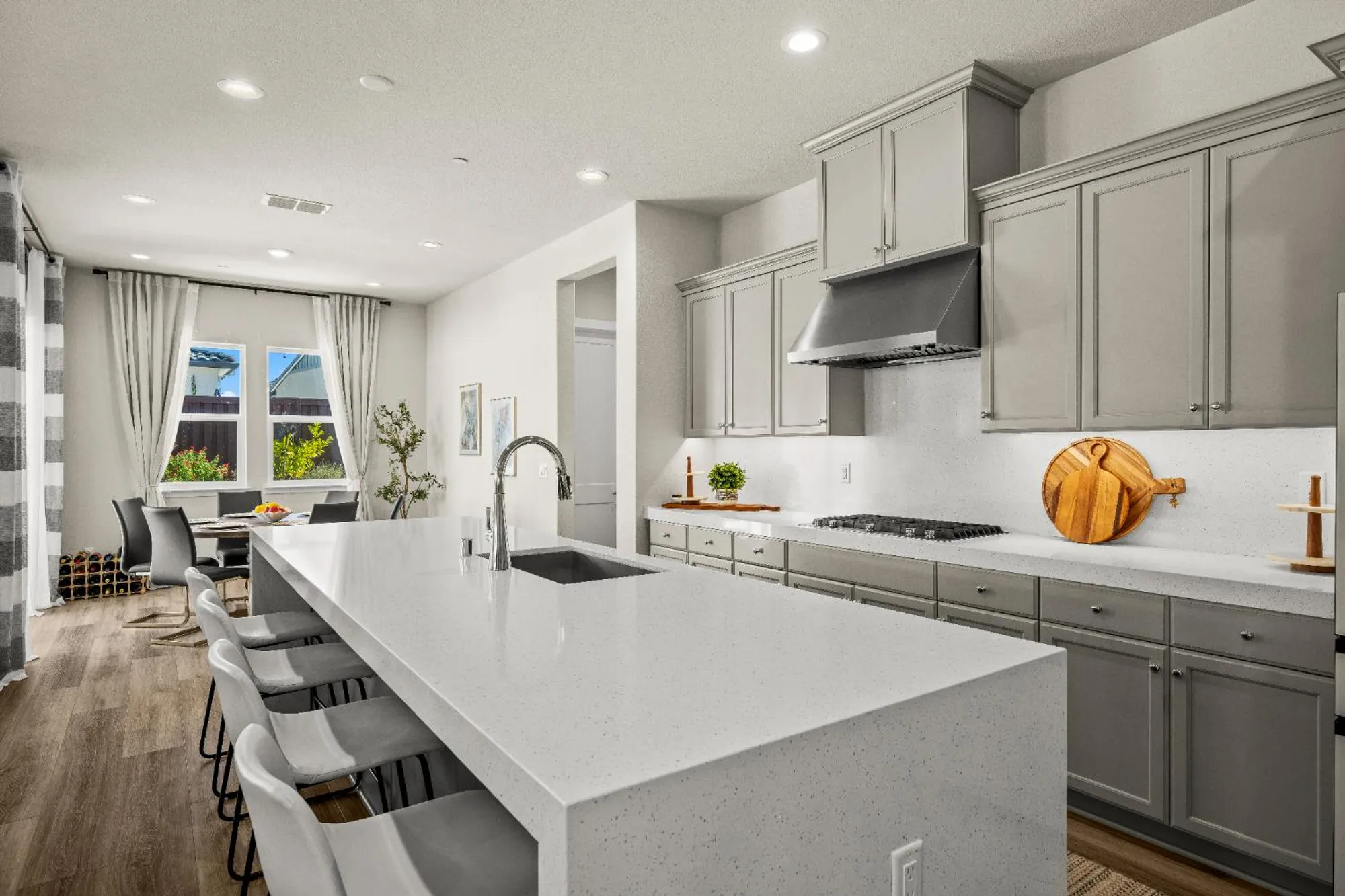 Property Slideshow image 14 of 56 | 3524 deer park dr, Folsom, CA, 95630