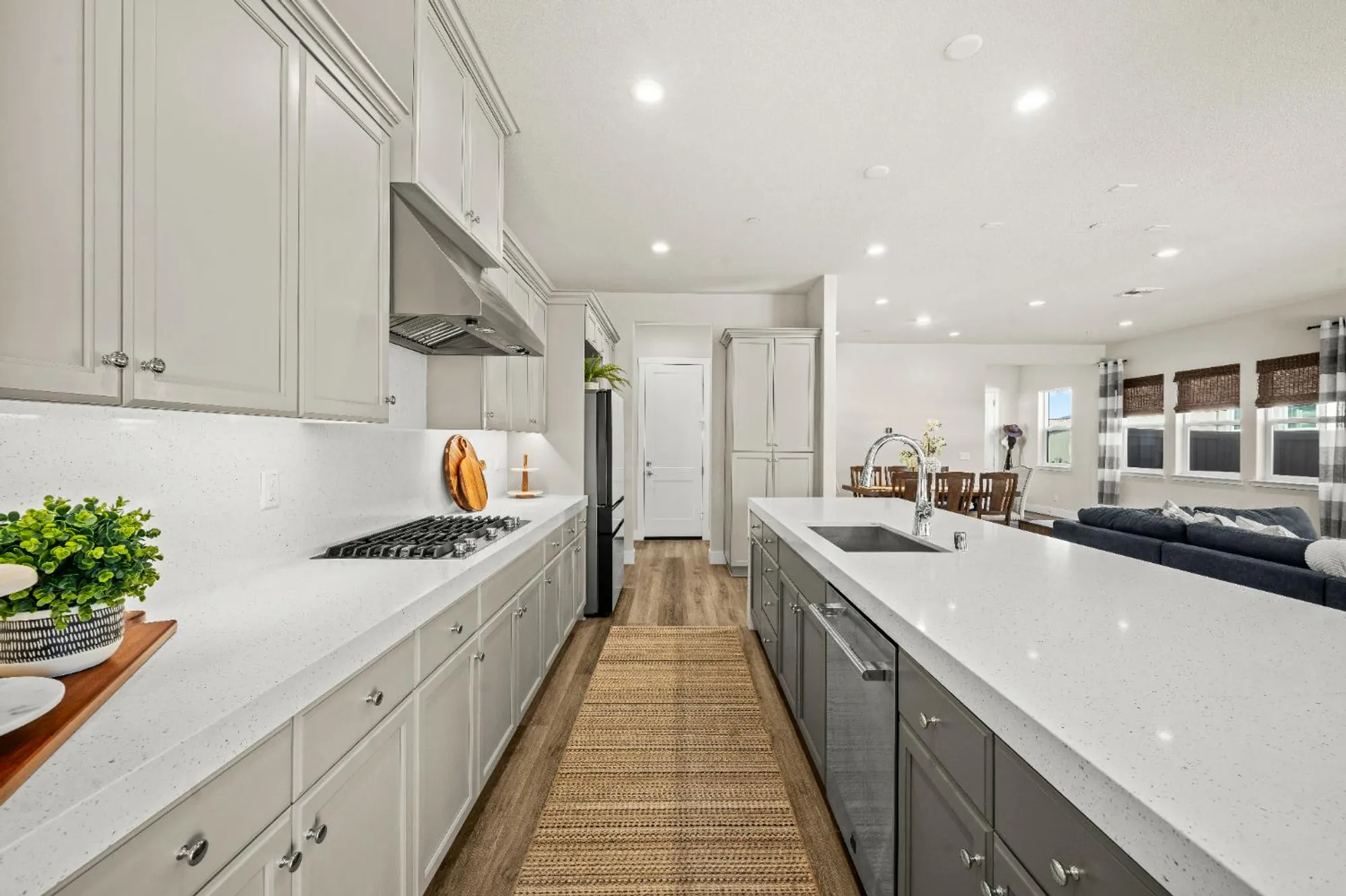 Property Slideshow image 16 of 56 | 3524 deer park dr, Folsom, CA, 95630