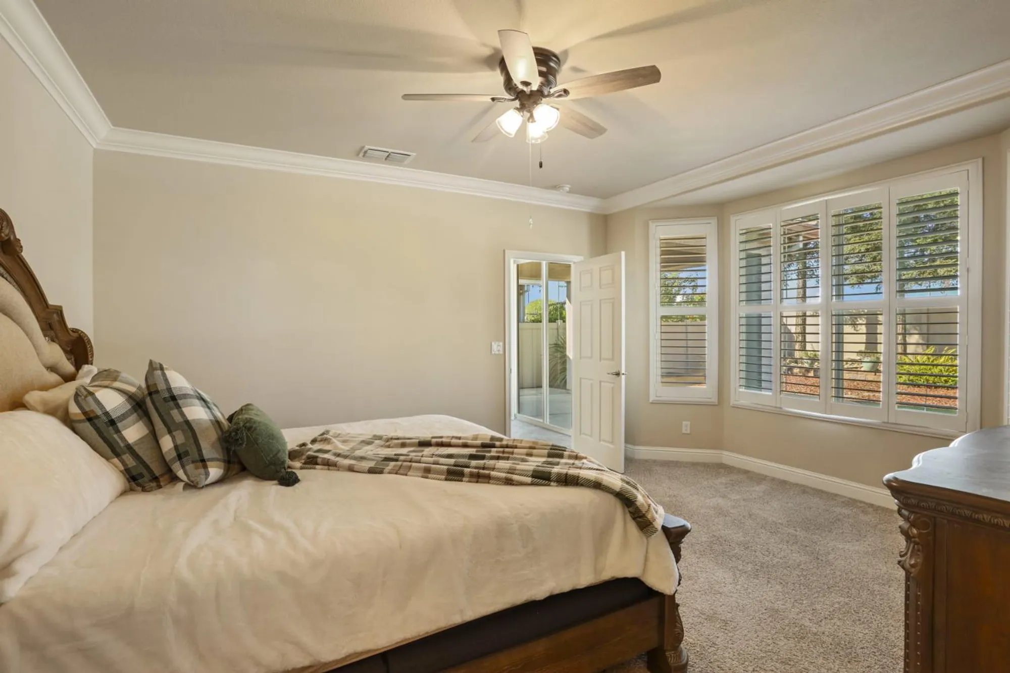 Property Slideshow image 21 of 52 | 1995 shady oak st, Manteca, CA, 95336