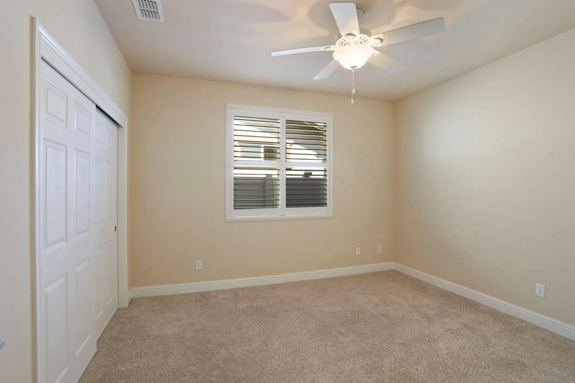 Property Slideshow image 28 of 52 | 1995 shady oak st, Manteca, CA, 95336
