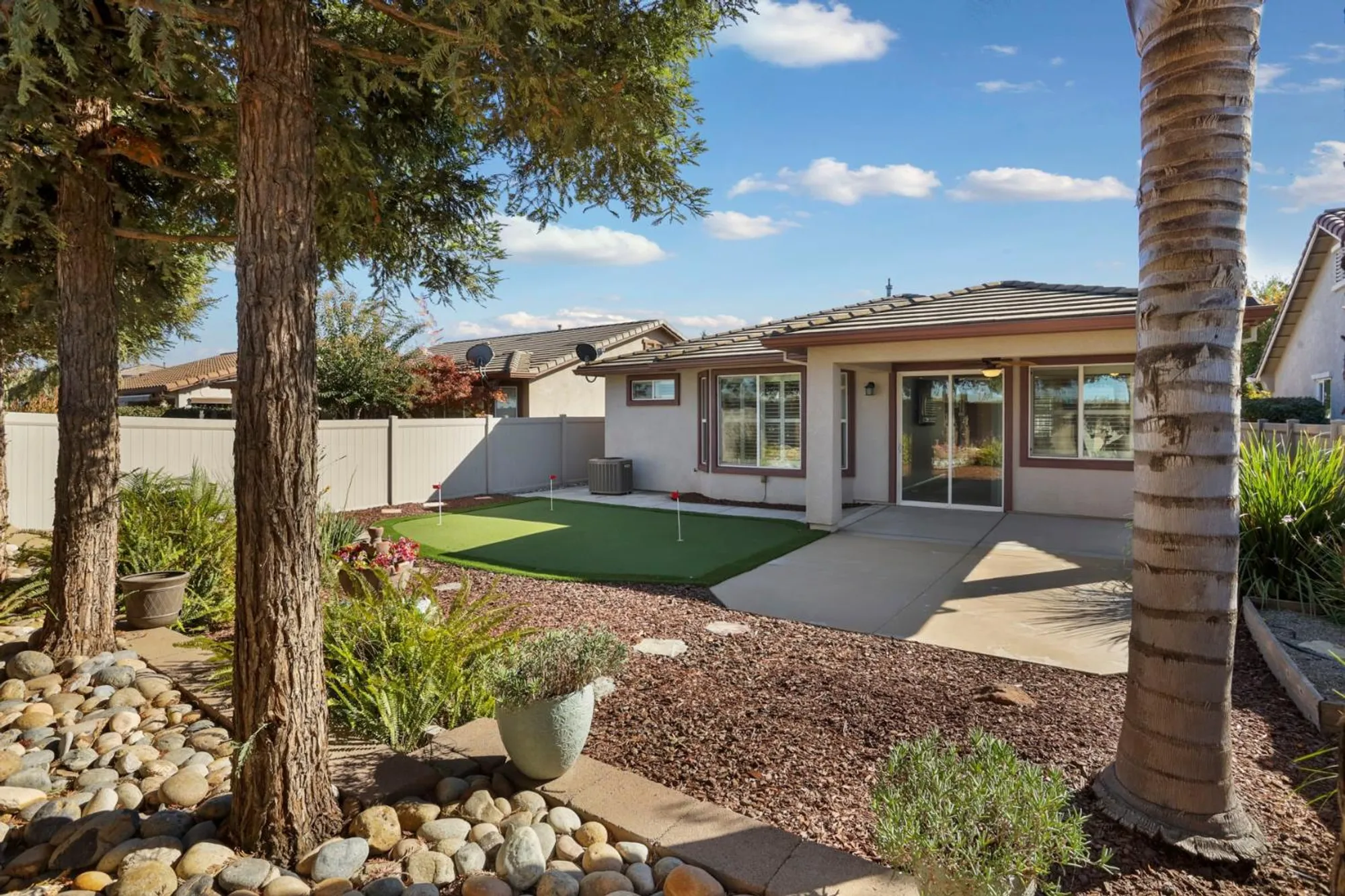 Property Slideshow image 32 of 52 | 1995 shady oak st, Manteca, CA, 95336