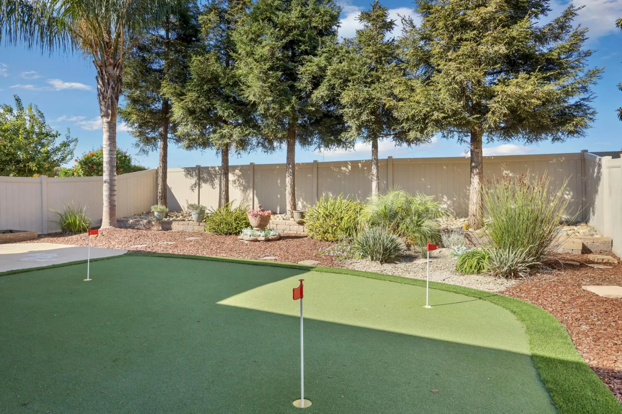 Property Slideshow image 36 of 52 | 1995 shady oak st, Manteca, CA, 95336
