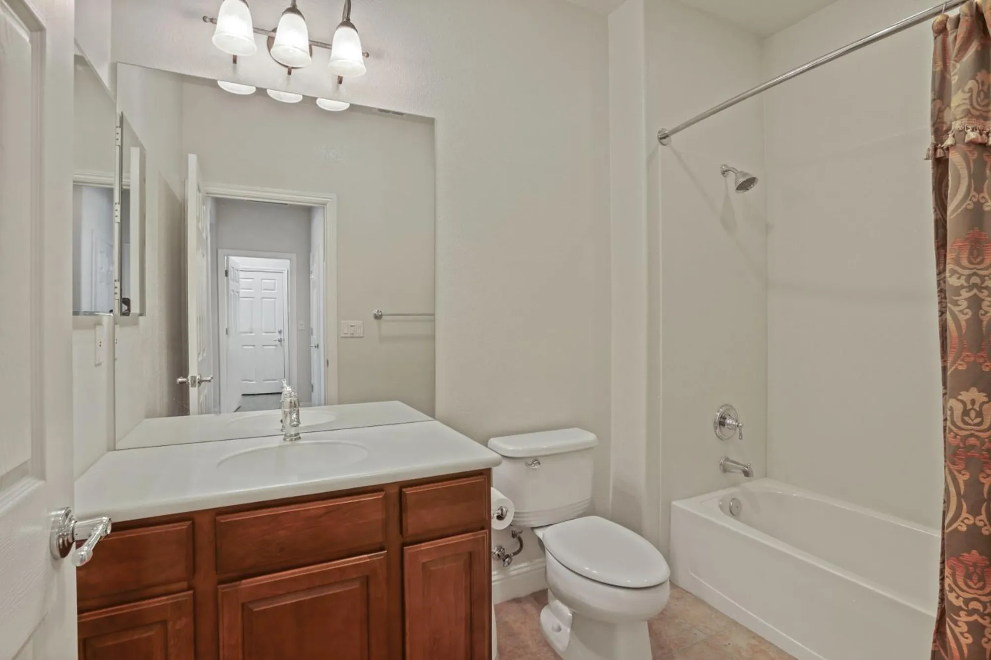 Property Slideshow image 20 of 38 | 2224 bellchase dr, Manteca, CA, 95336