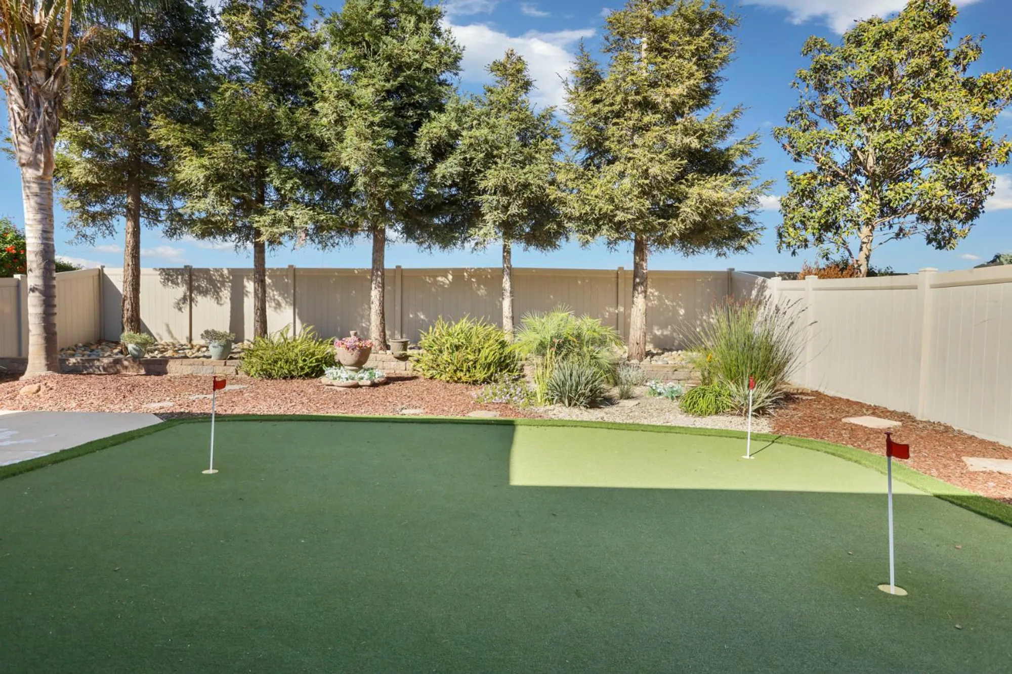 Property Slideshow image 34 of 52 | 1995 shady oak st, Manteca, CA, 95336