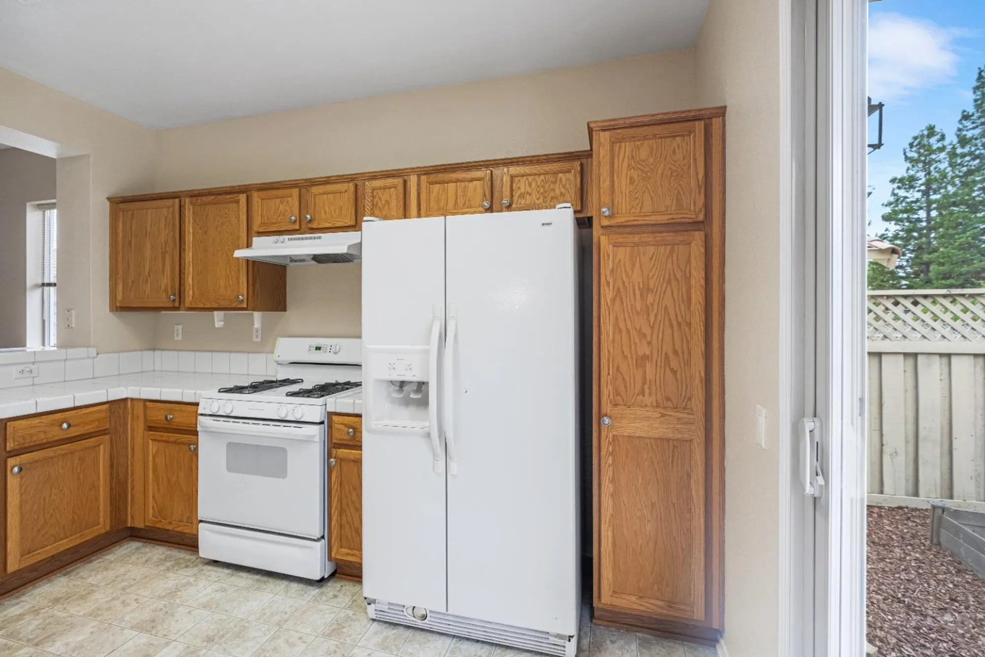 Property Slideshow image 19 of 59 | 637 geary ln, Lincoln, CA, 95648