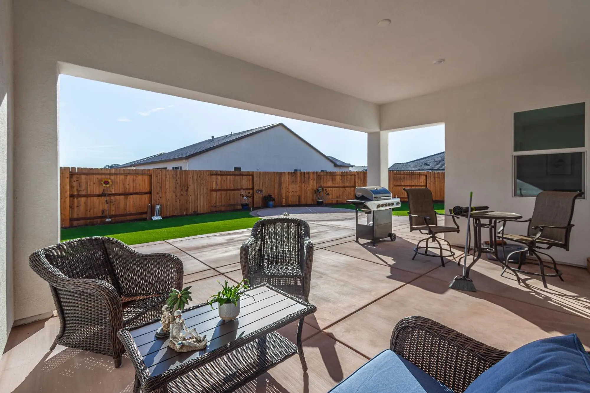 Property Slideshow image 50 of 78 | 8471 tulip ct, Roseville, CA, 95747