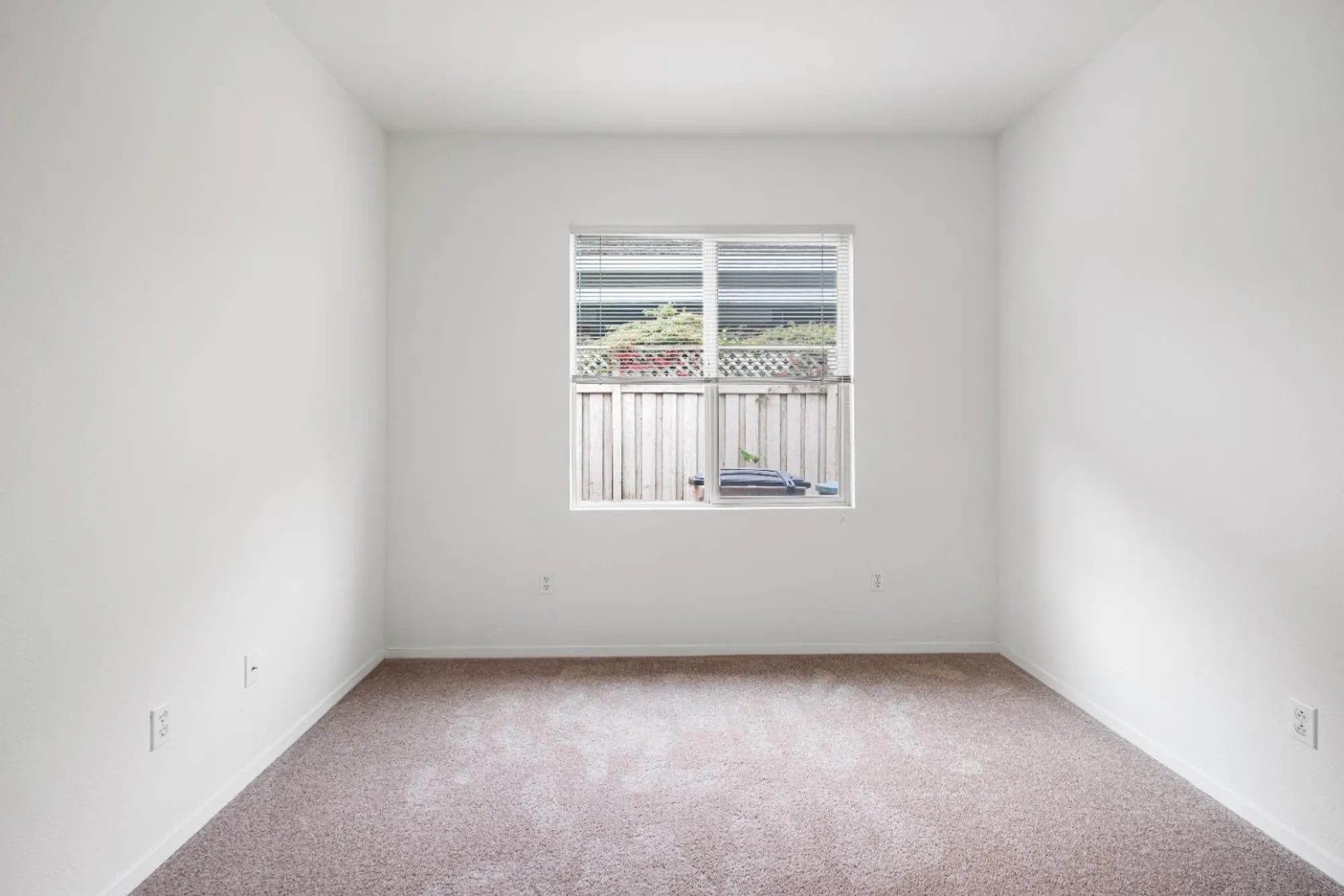 Property Slideshow image 28 of 59 | 637 geary ln, Lincoln, CA, 95648