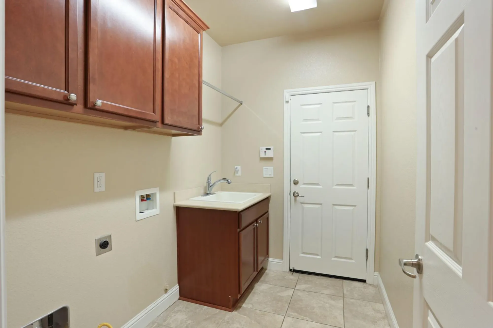 Property Slideshow image 30 of 52 | 1995 shady oak st, Manteca, CA, 95336