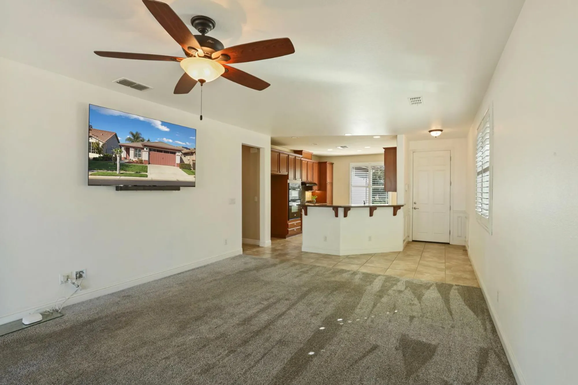 Property Slideshow image 16 of 52 | 1995 shady oak st, Manteca, CA, 95336