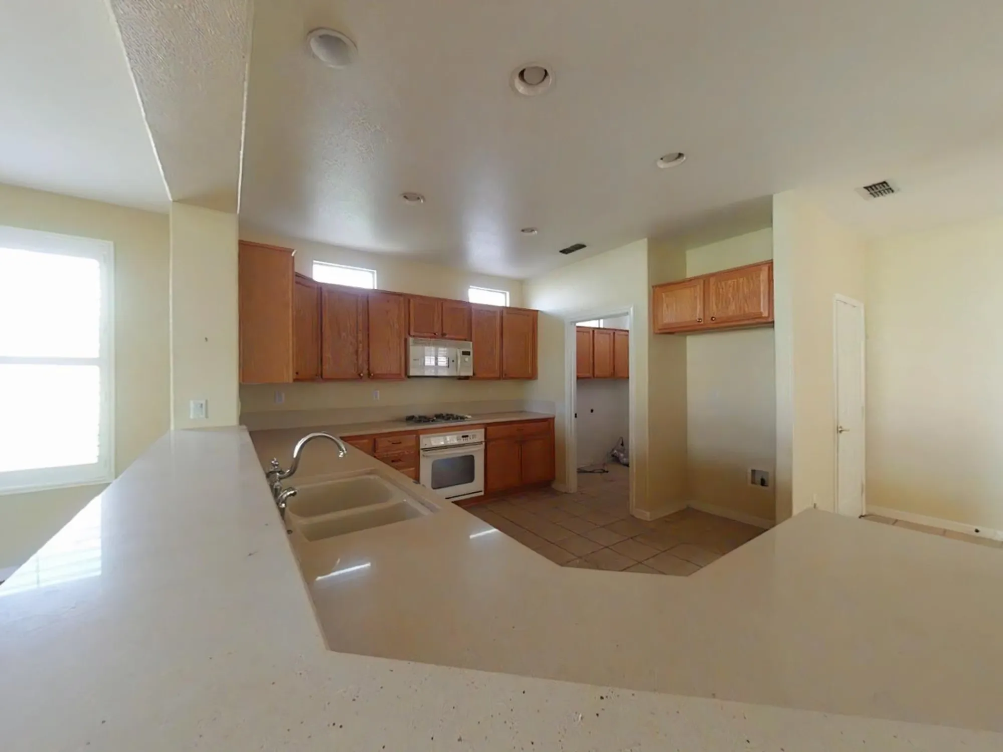 Property Slideshow image 10 of 32 | 1266 hillhaven ln, Lincoln, CA, 95648