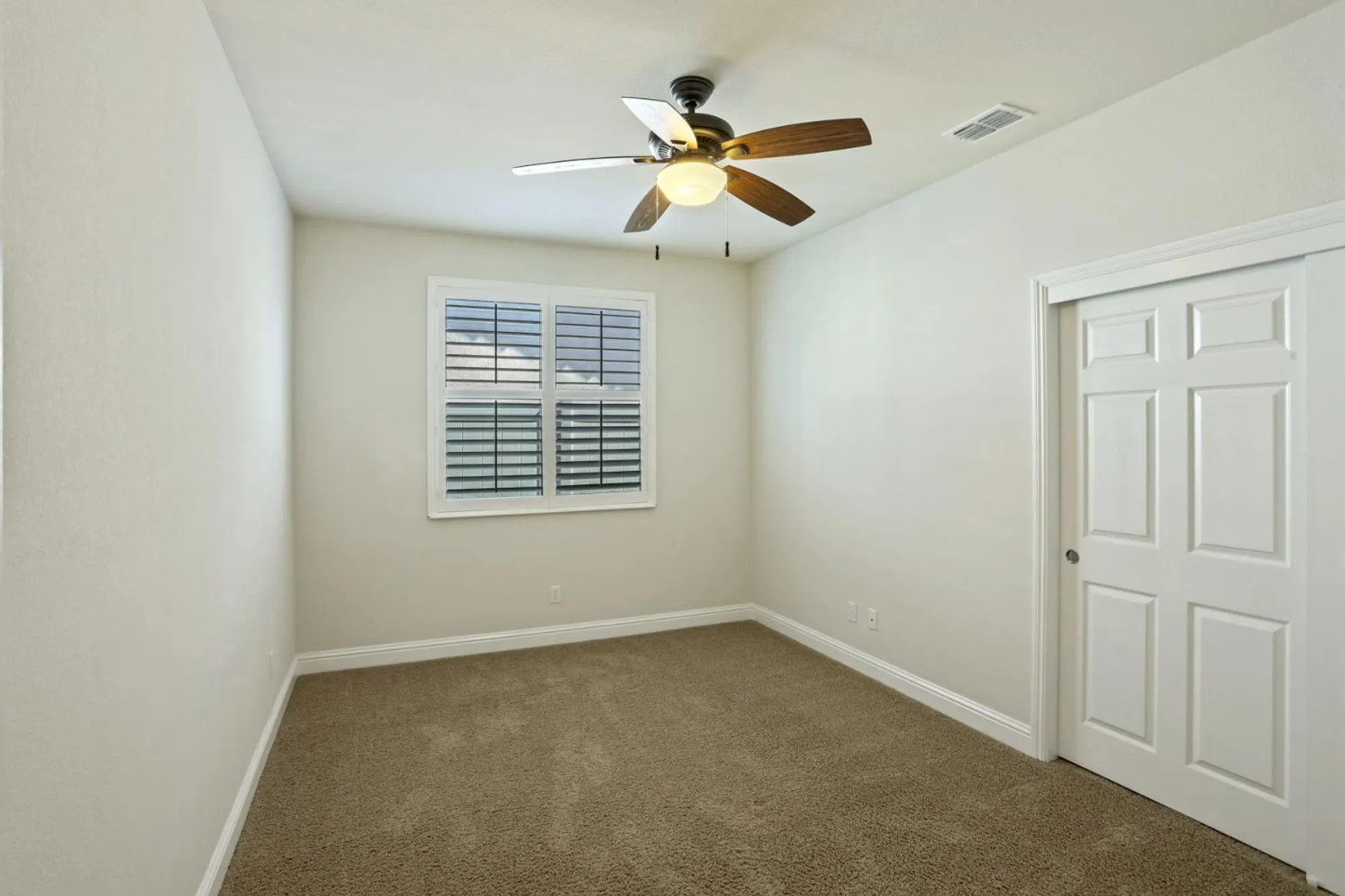 Property Slideshow image 21 of 38 | 2224 bellchase dr, Manteca, CA, 95336