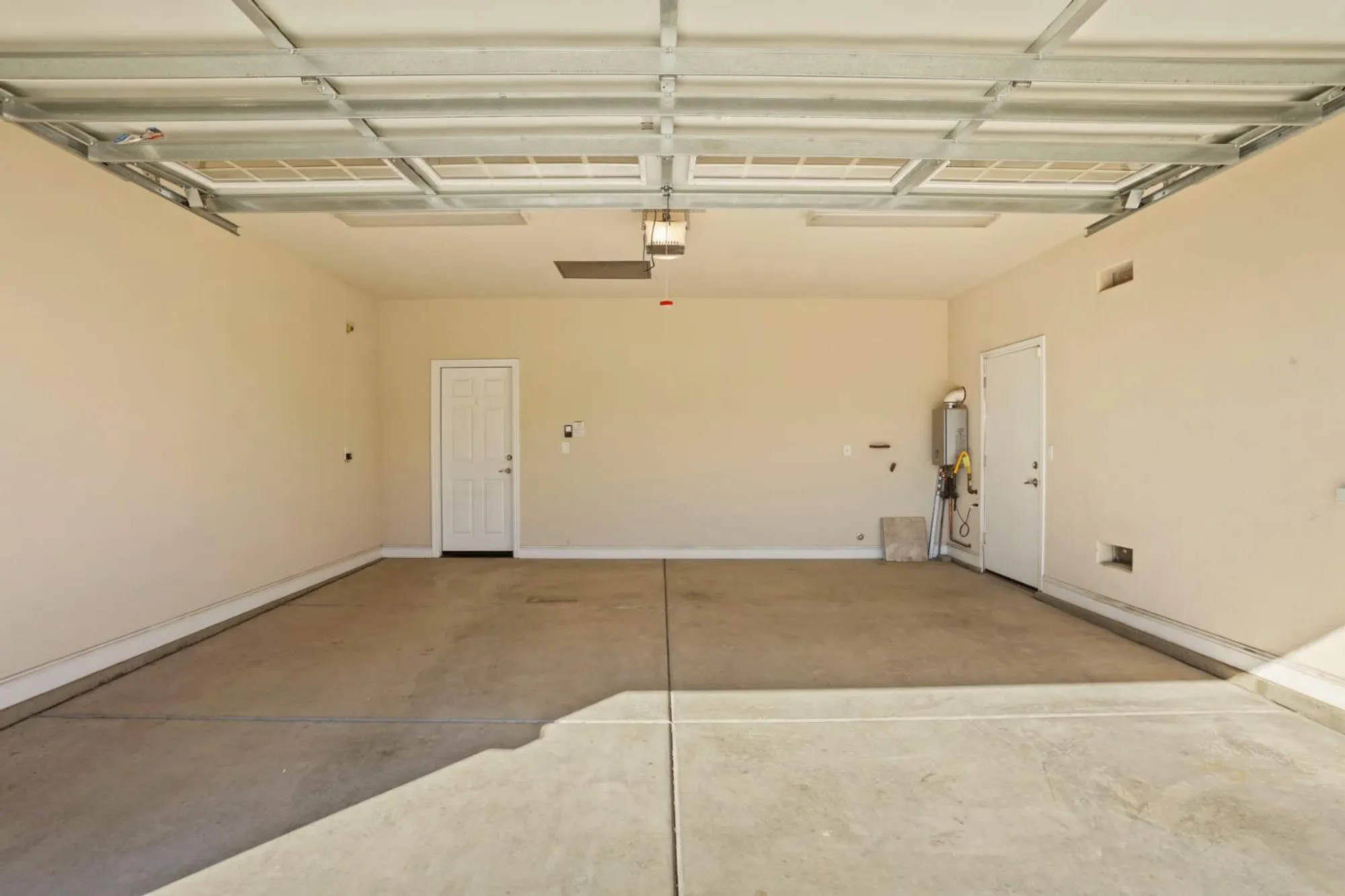 Property Slideshow image 40 of 52 | 1995 shady oak st, Manteca, CA, 95336