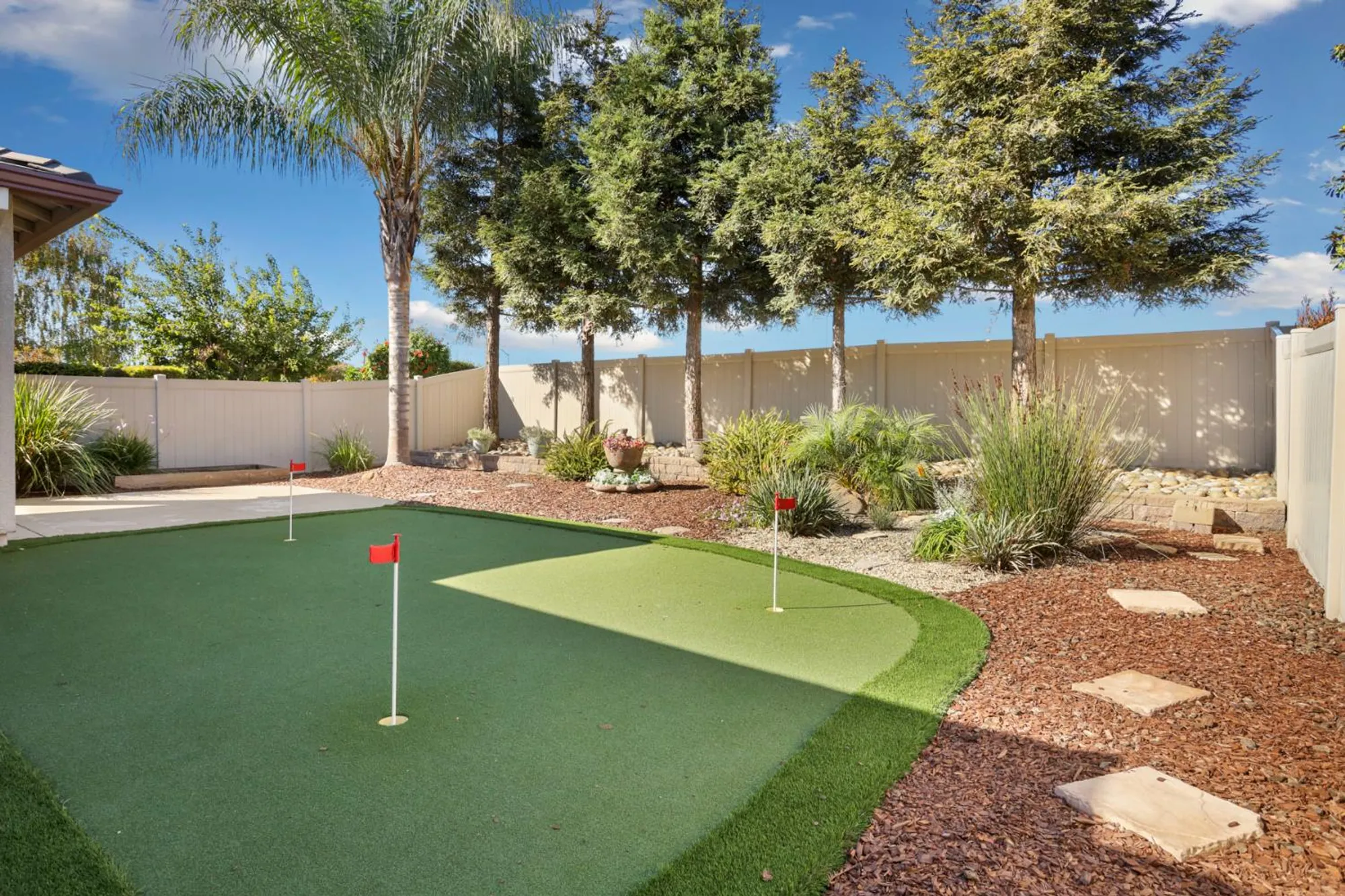 Property Slideshow image 35 of 52 | 1995 shady oak st, Manteca, CA, 95336