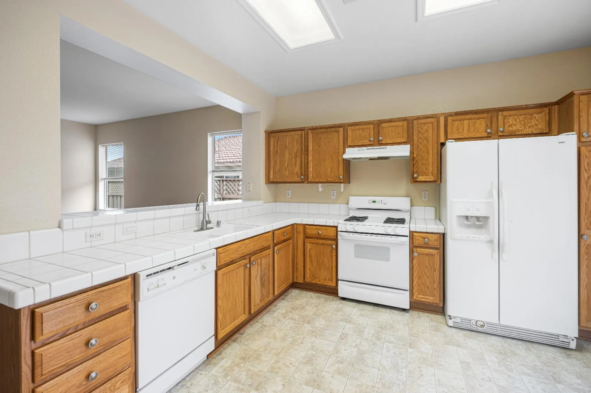 Property Slideshow image 17 of 59 | 637 geary ln, Lincoln, CA, 95648