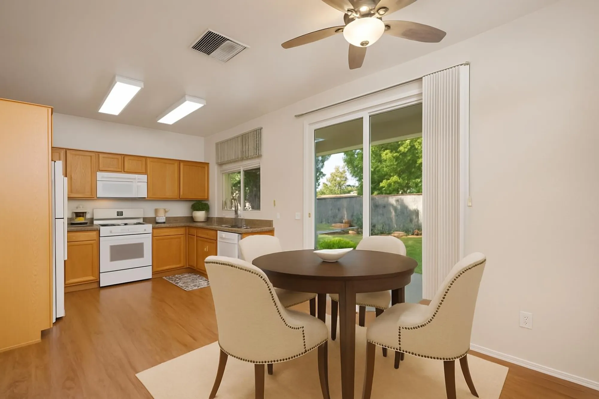 Property Slideshow image 7 of 48 | 7397 apple hollow loop, Roseville, CA, 95747